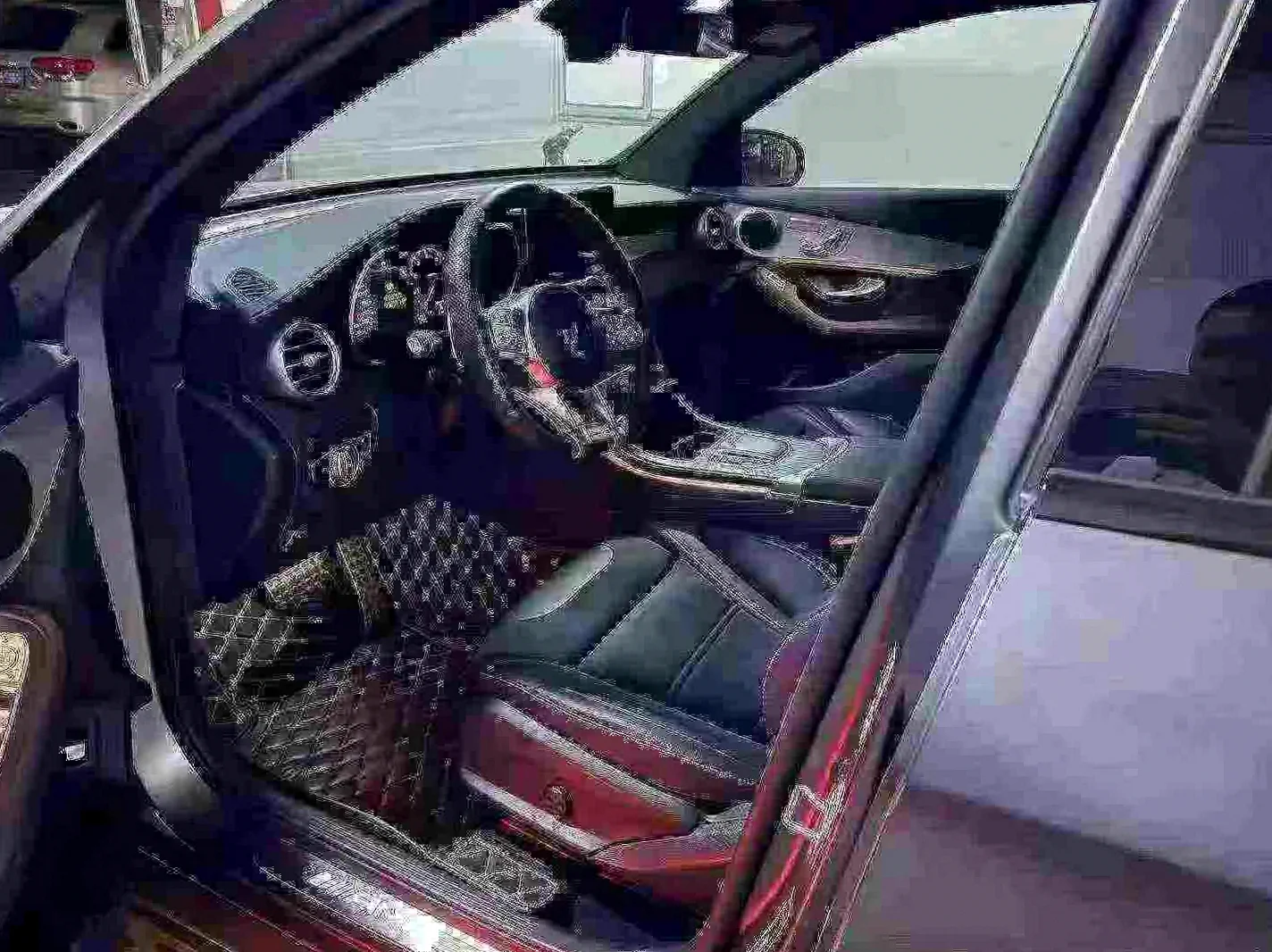 奔驰AMG 内饰前排