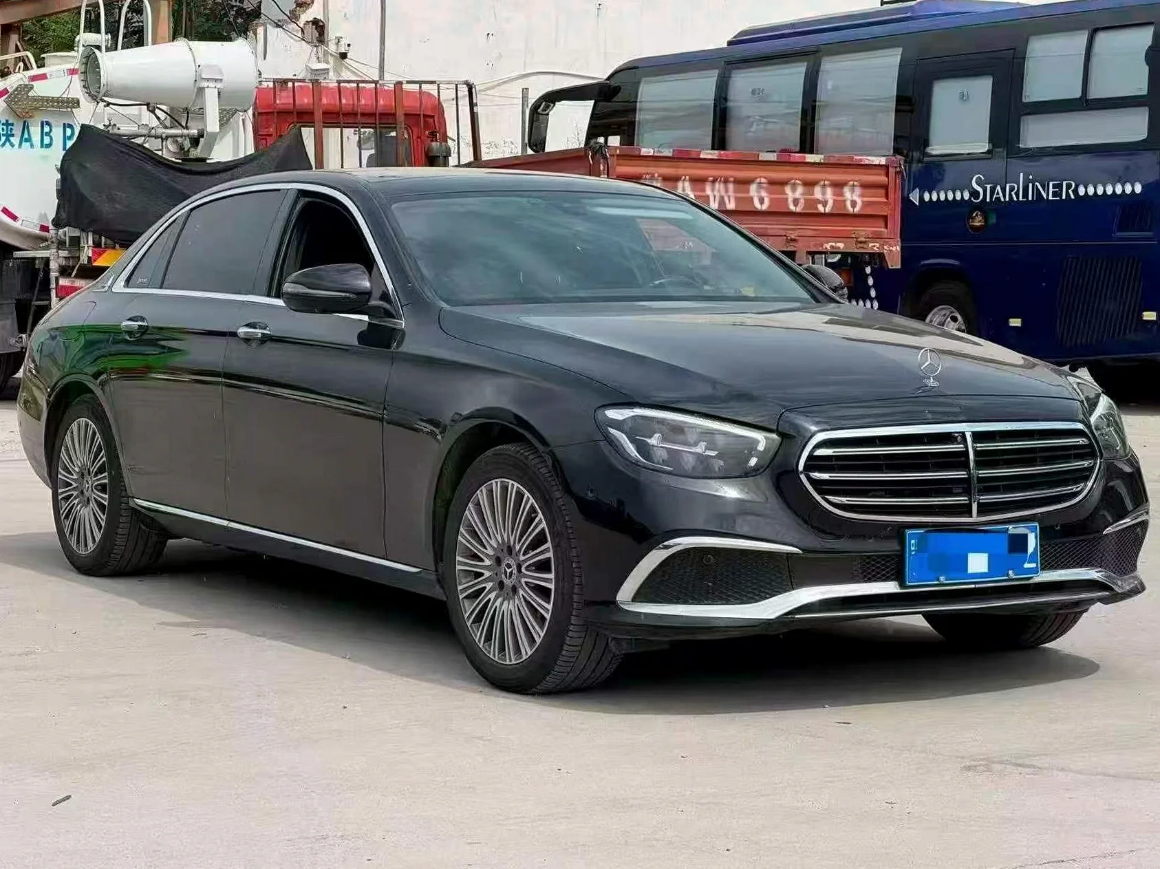 22年奔驰E300L尊贵版