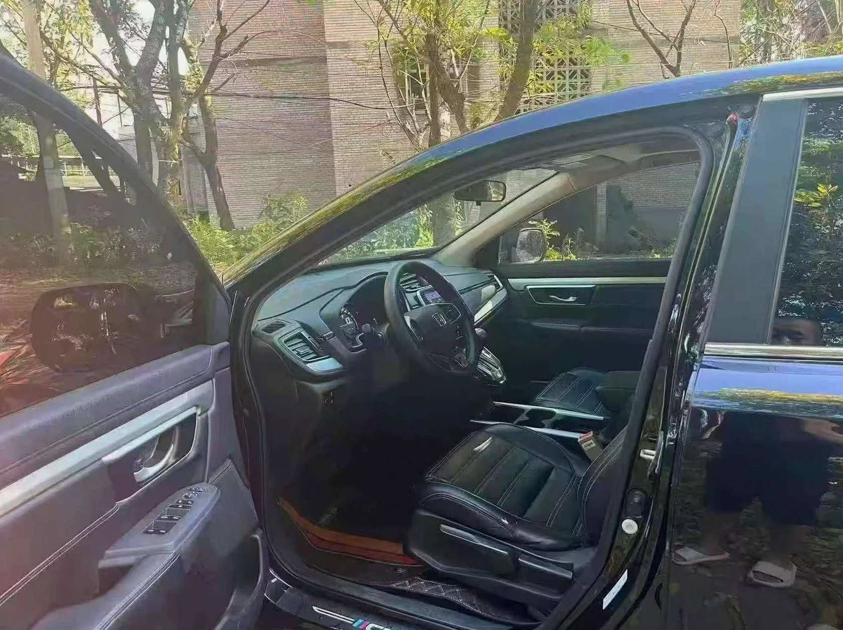 本田CRV 后面外观三