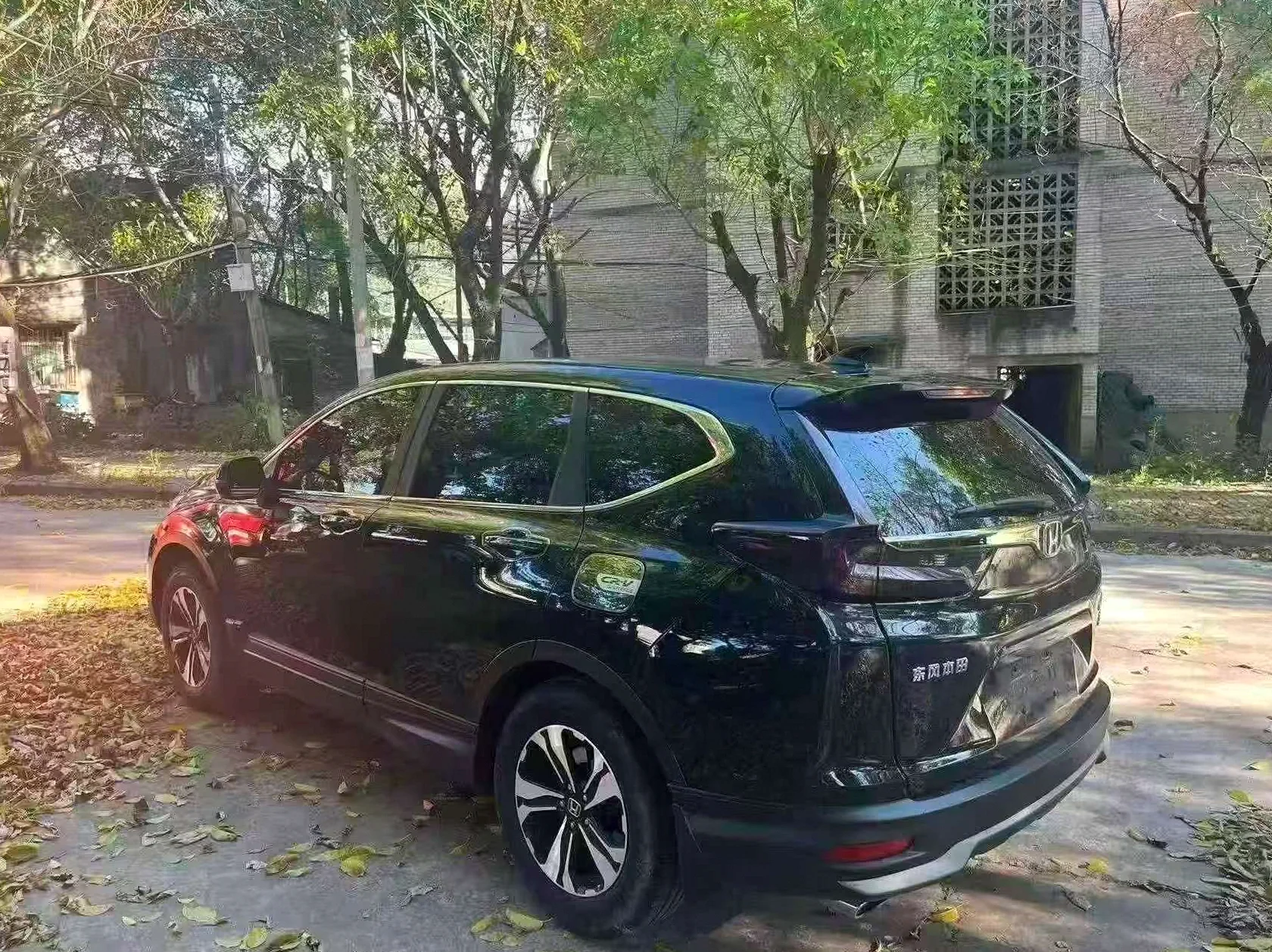 本田CRV 后面外观一