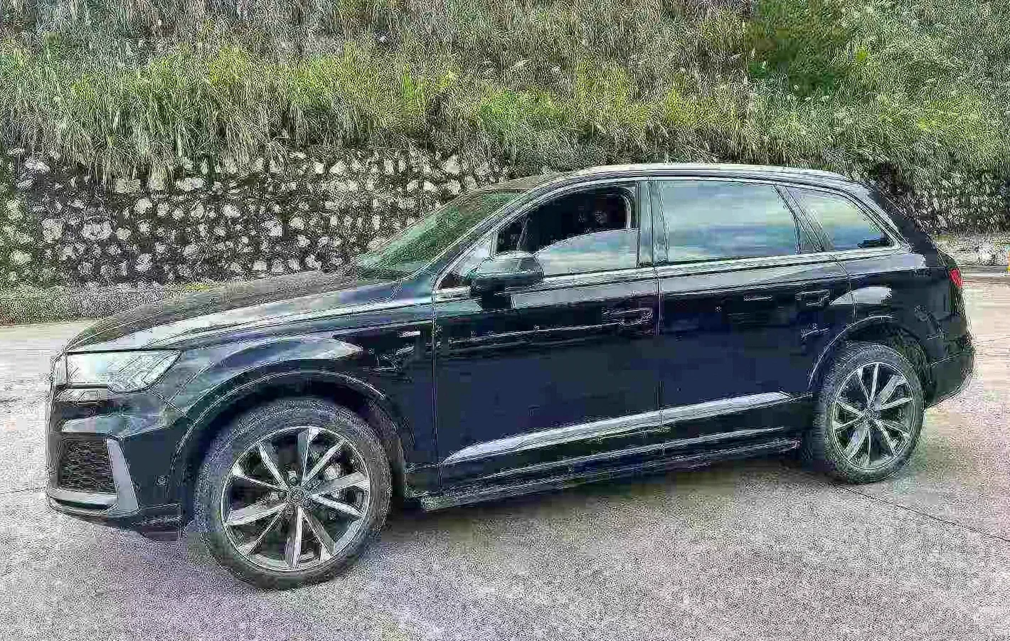 奥迪Q7 正面外观二