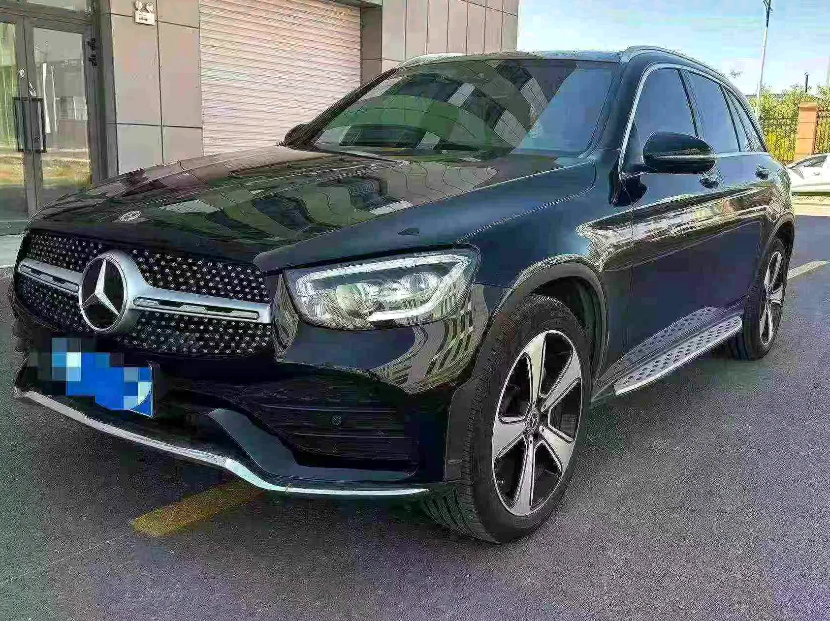 奔驰GLC 正面外观二