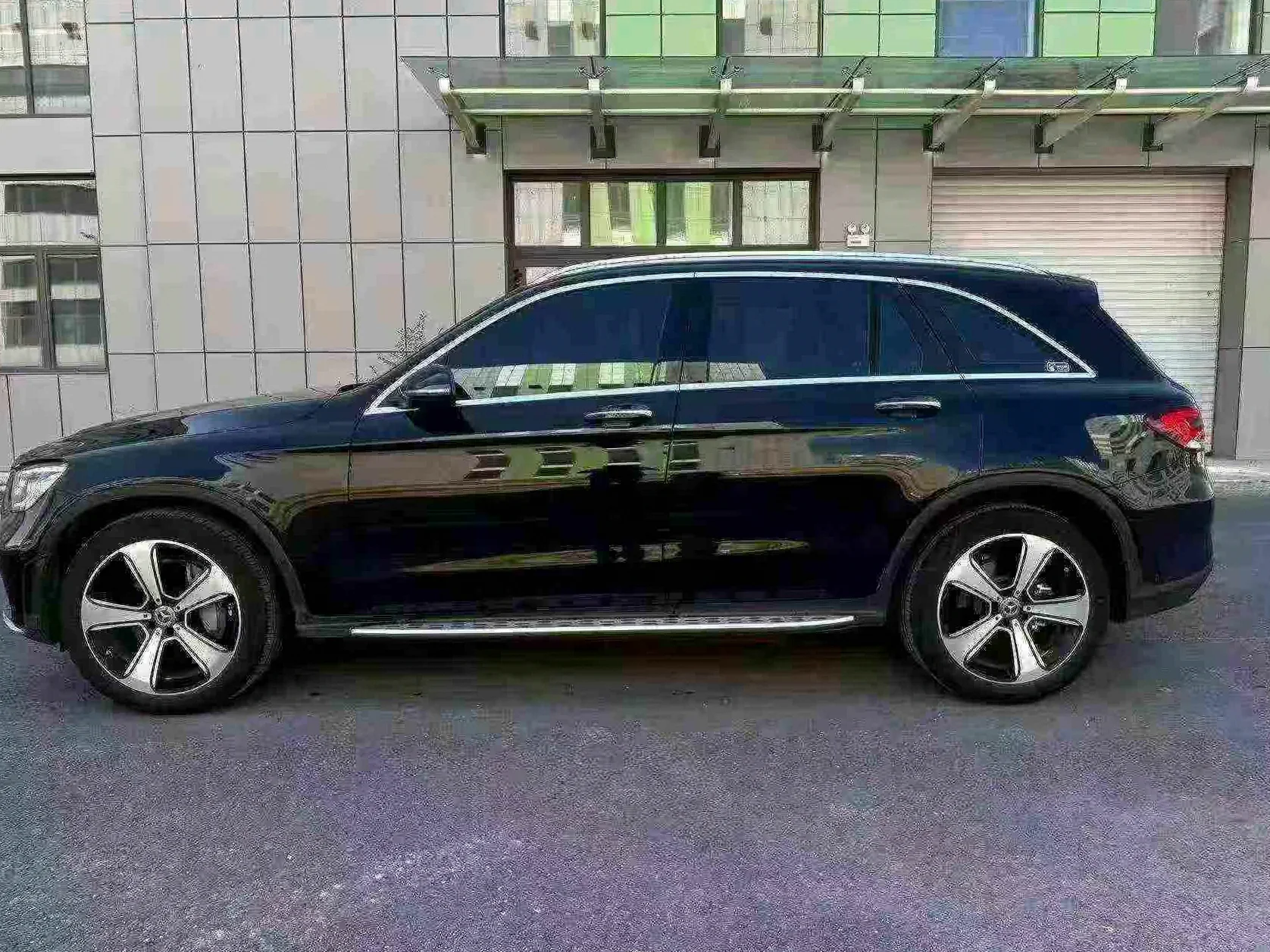 奔驰GLC 正面外观三