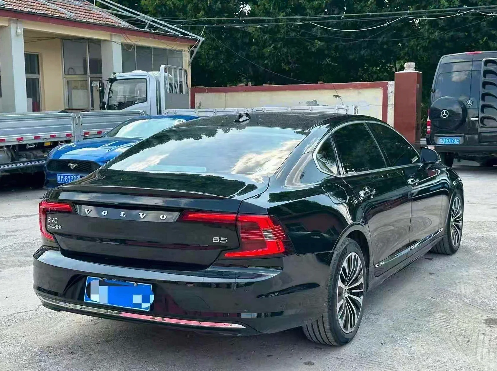 沃尔沃S90 后面外观三