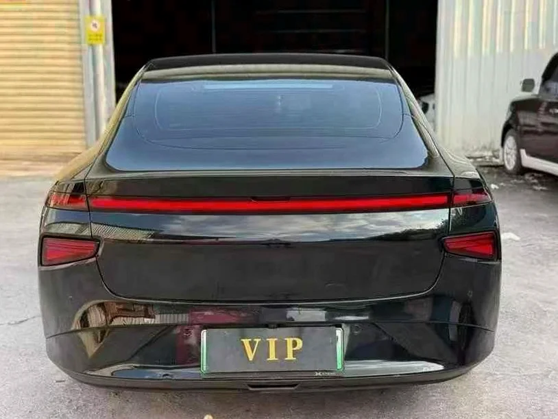 小鹏汽车p7 后面外观二