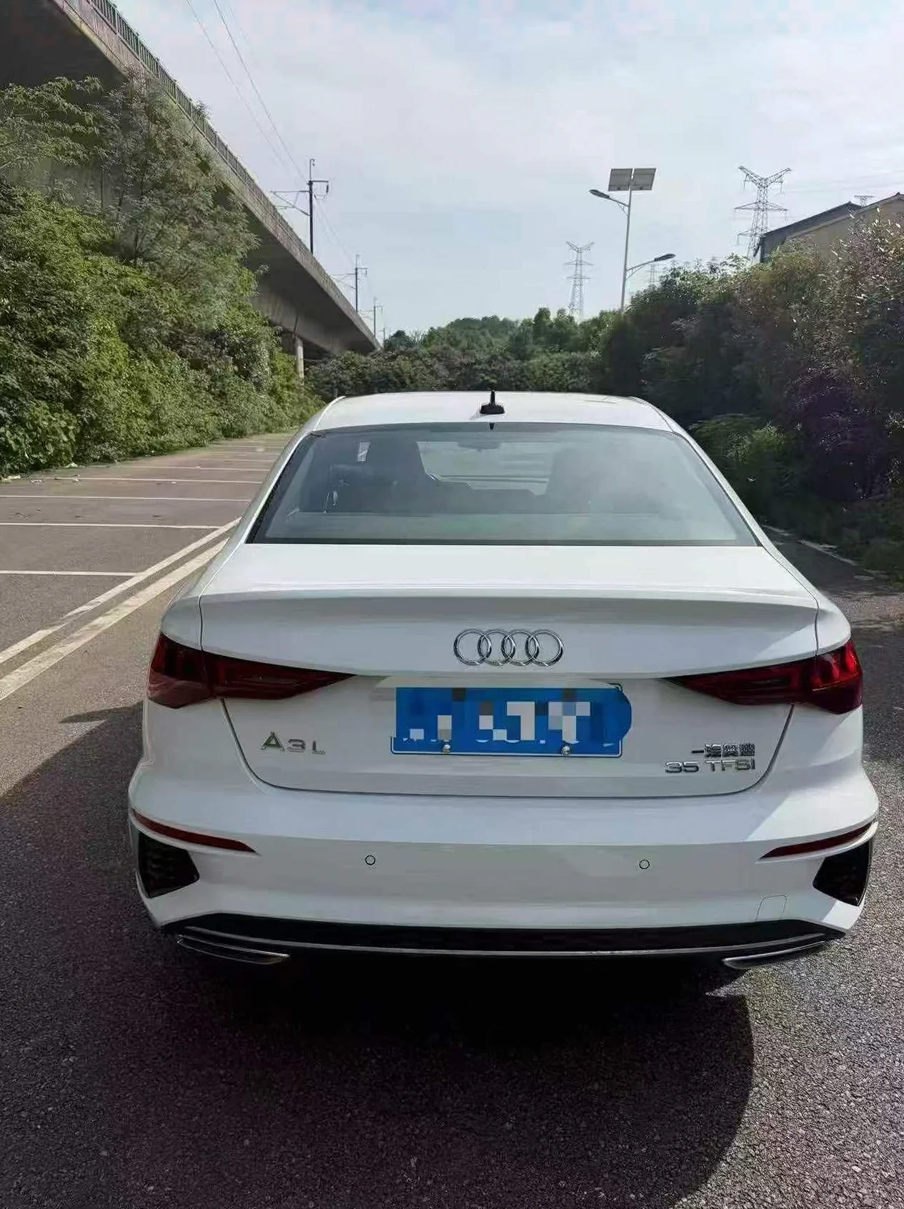 奥迪A3 后面外观二