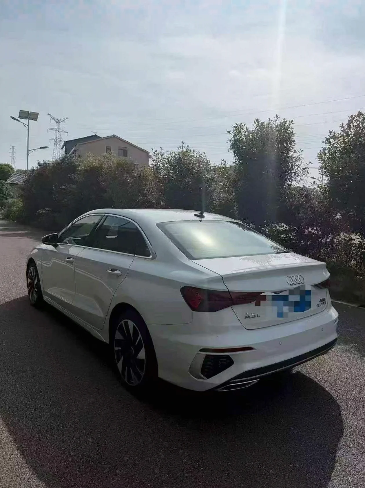 奥迪A3 后面外观一