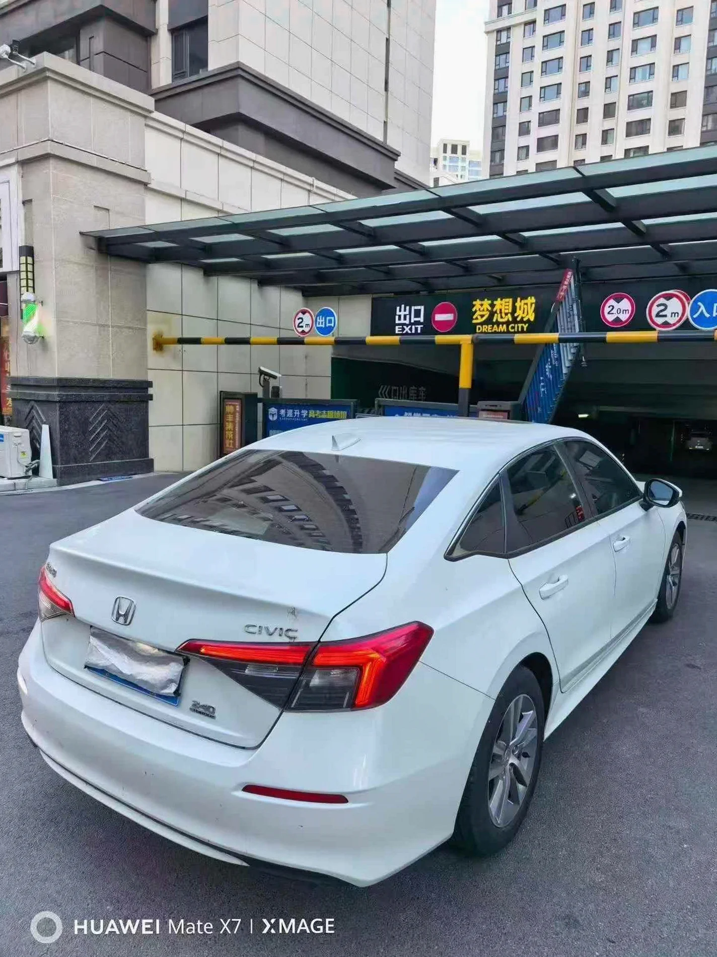 本田思域 后面外观二