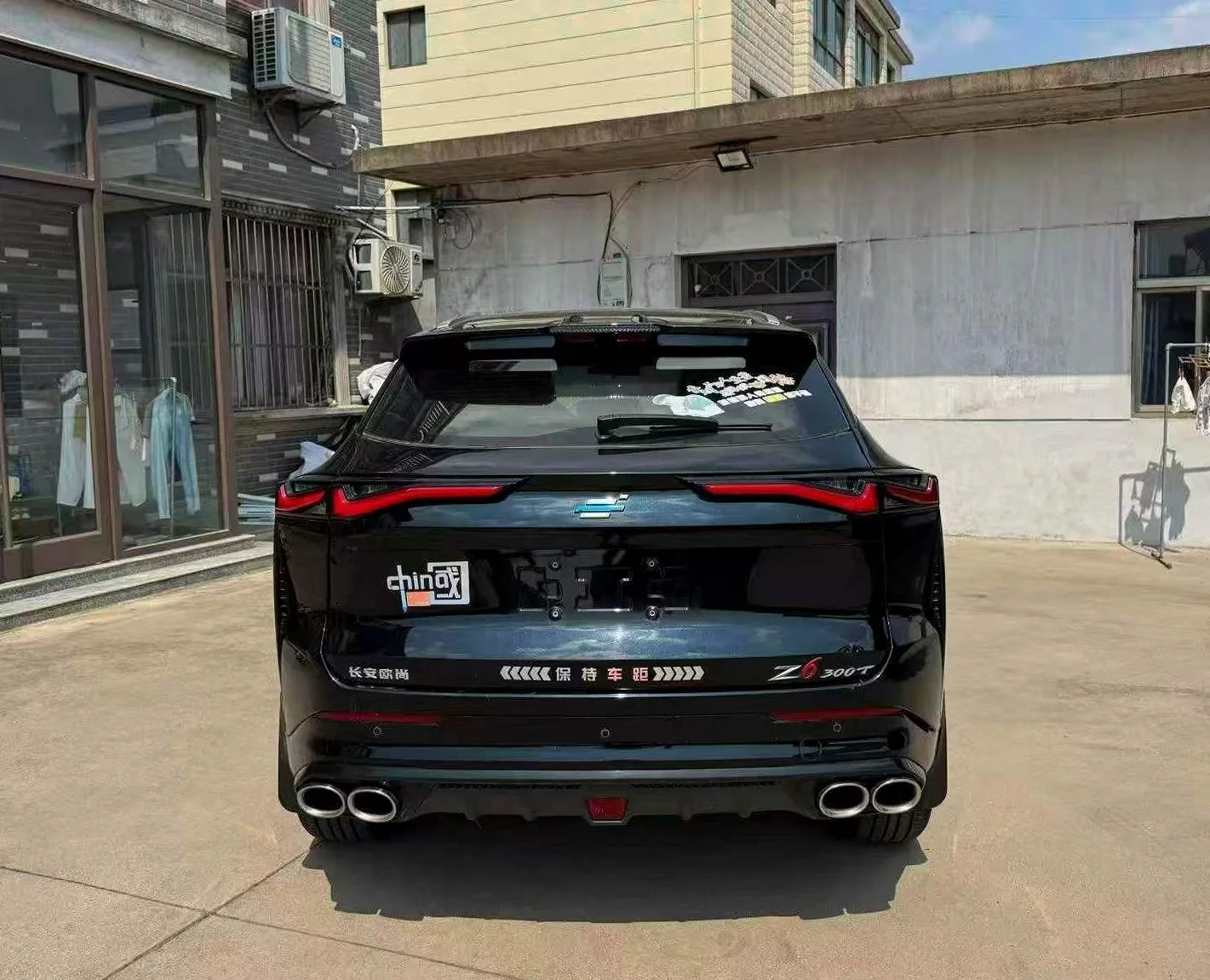 长安汽车欧尚 后面外观一