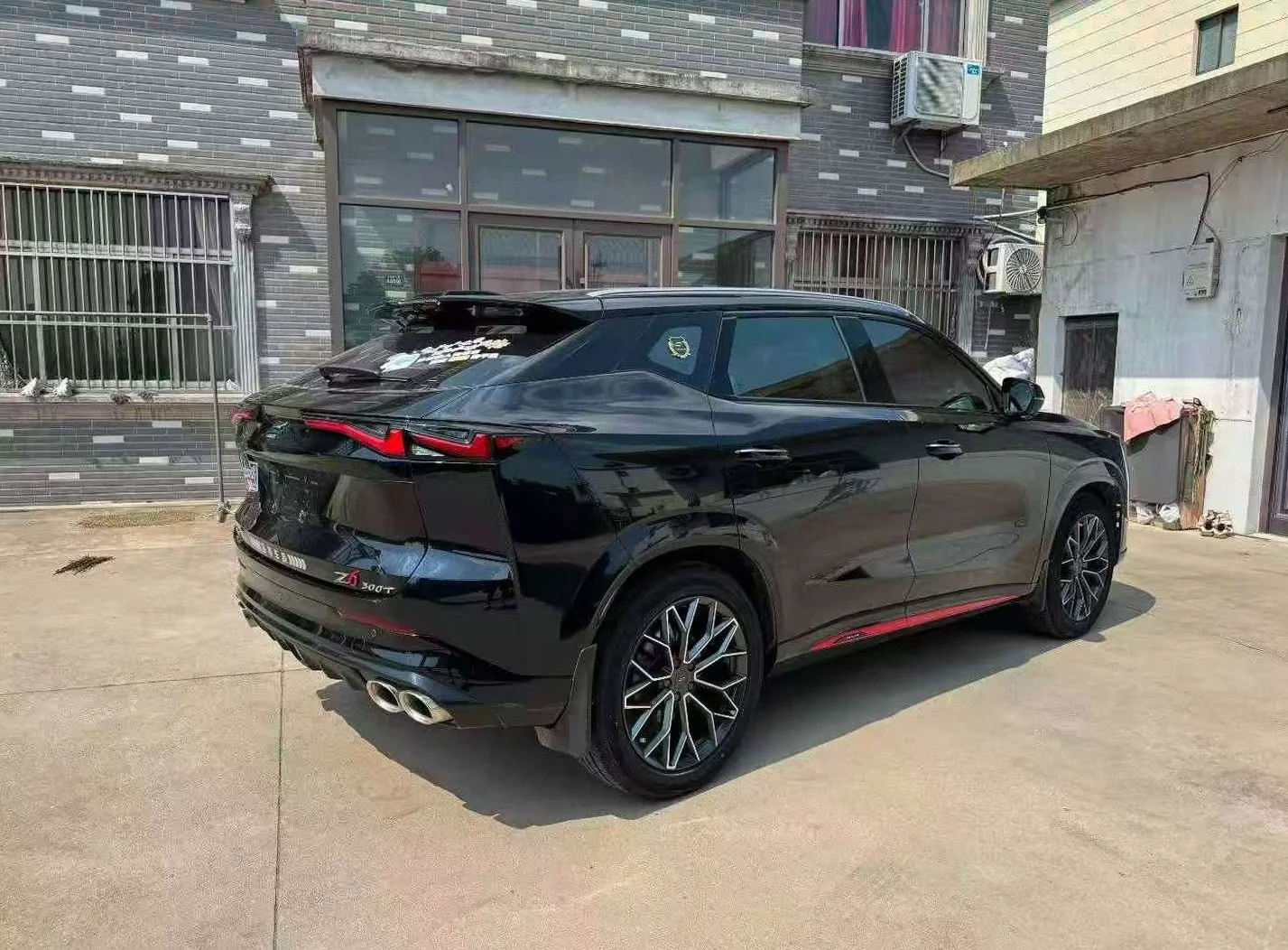 长安汽车欧尚 后面外观三