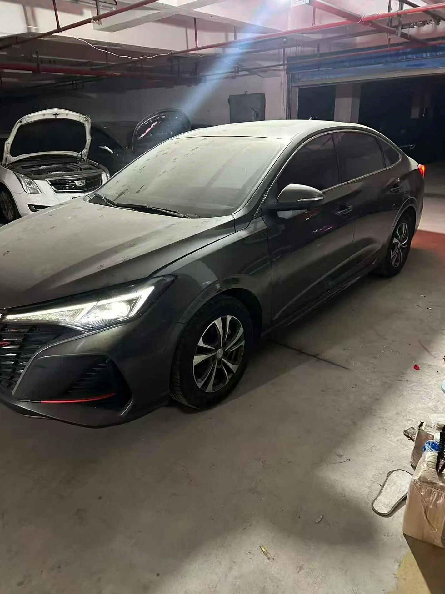长安汽车逸动 正面外观三