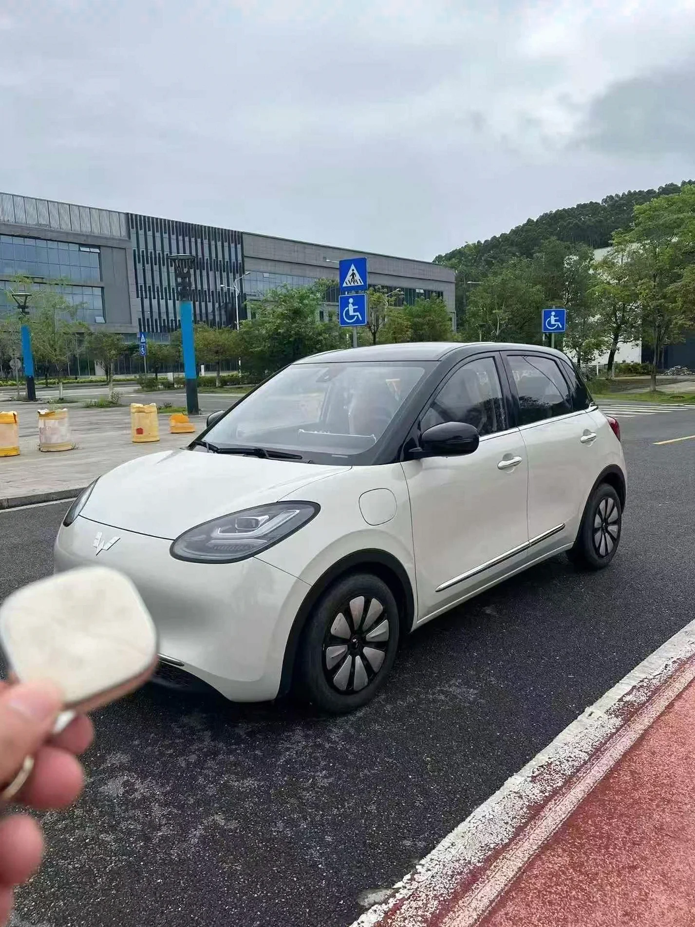 五菱汽车缤果 正面外观二