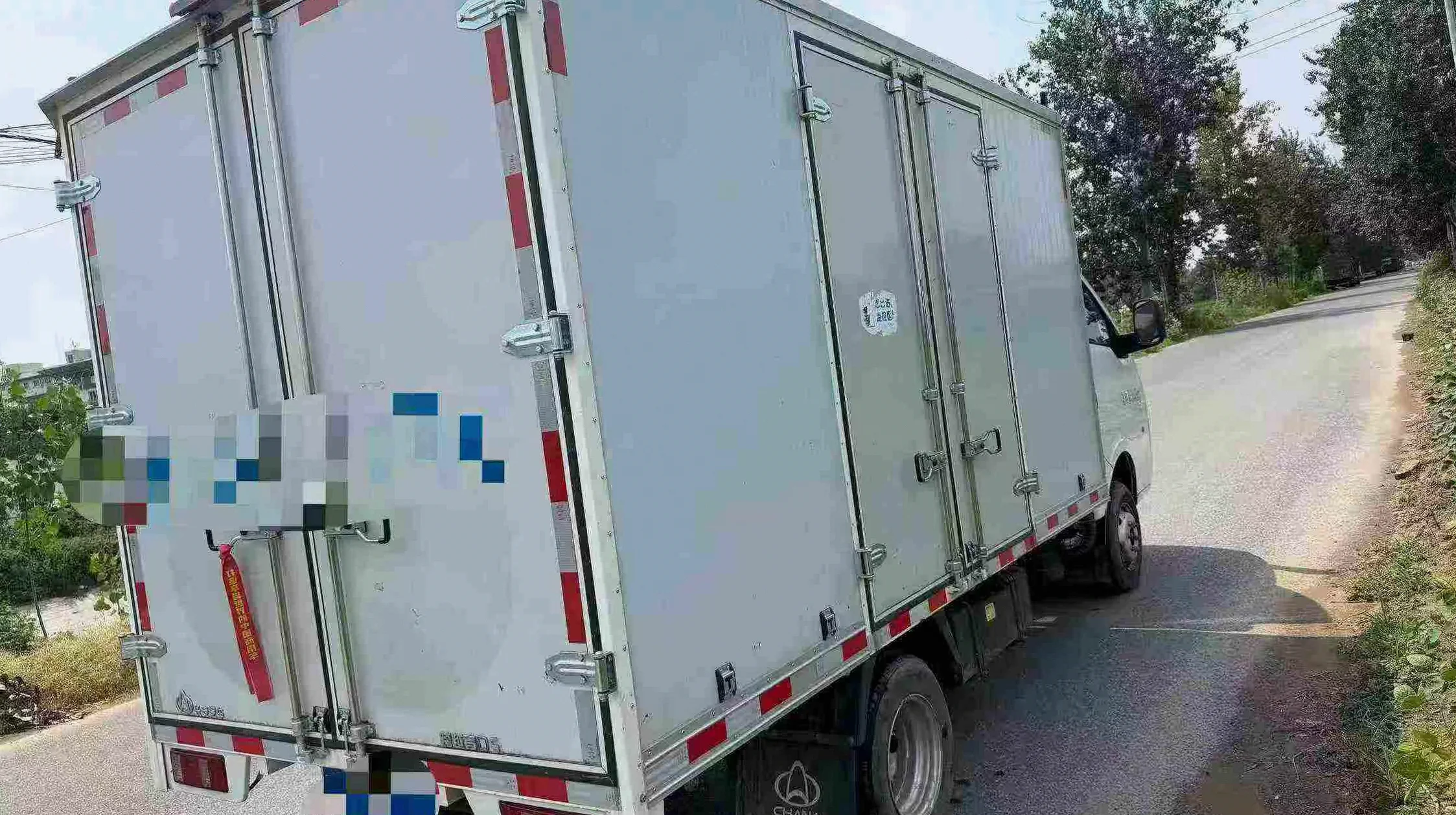长安汽车跨越 后面外观三