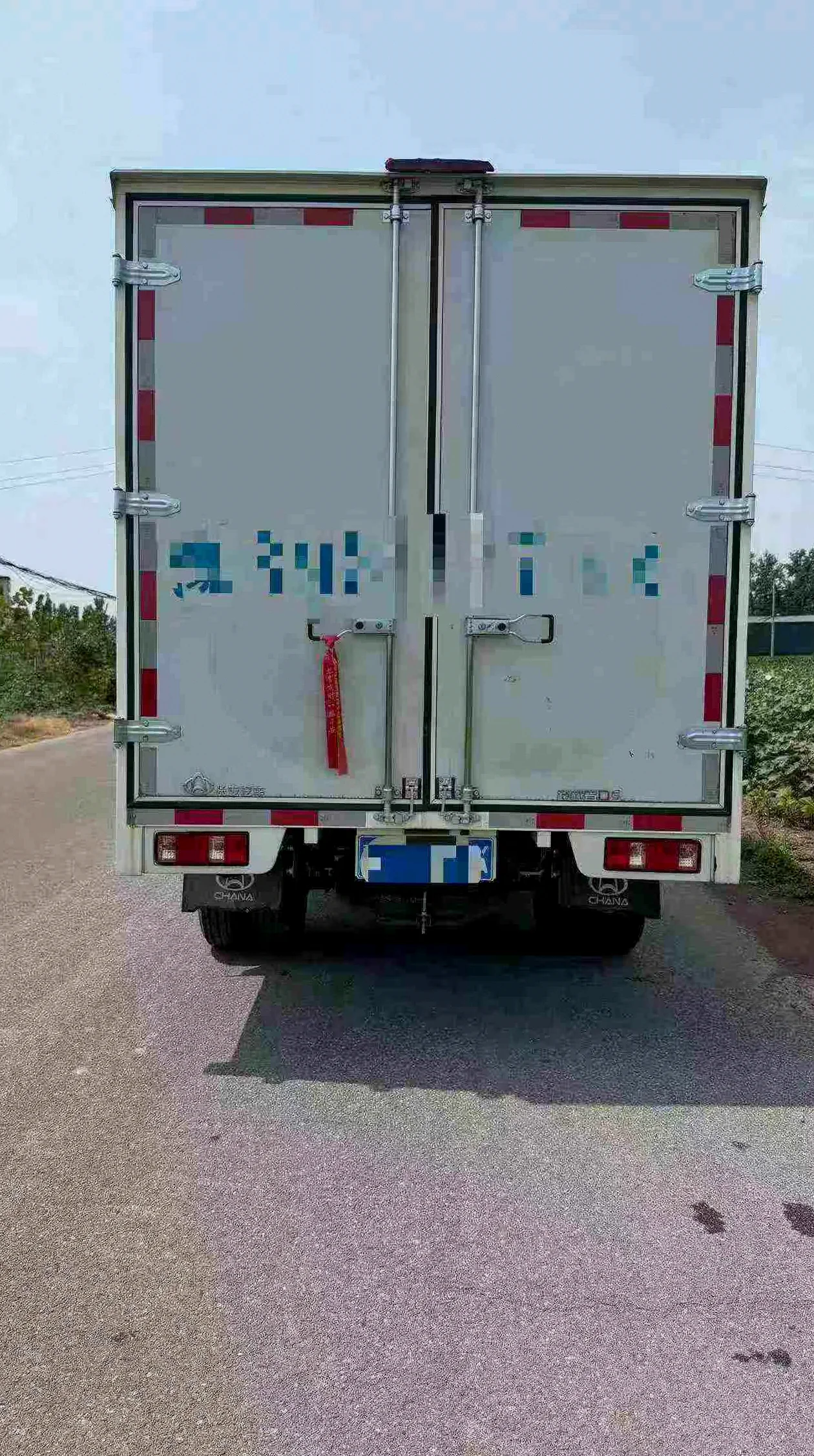 长安汽车跨越 后面外观一