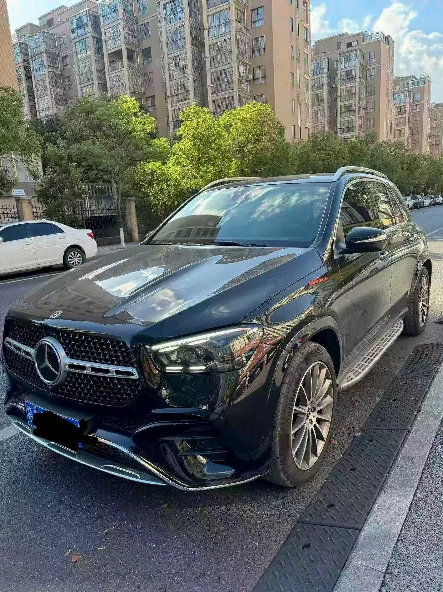 奔驰GLE 正面外观二