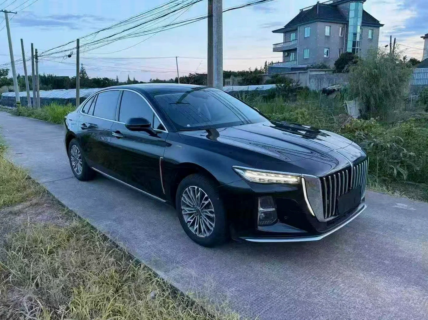 红旗H5 后面外观三