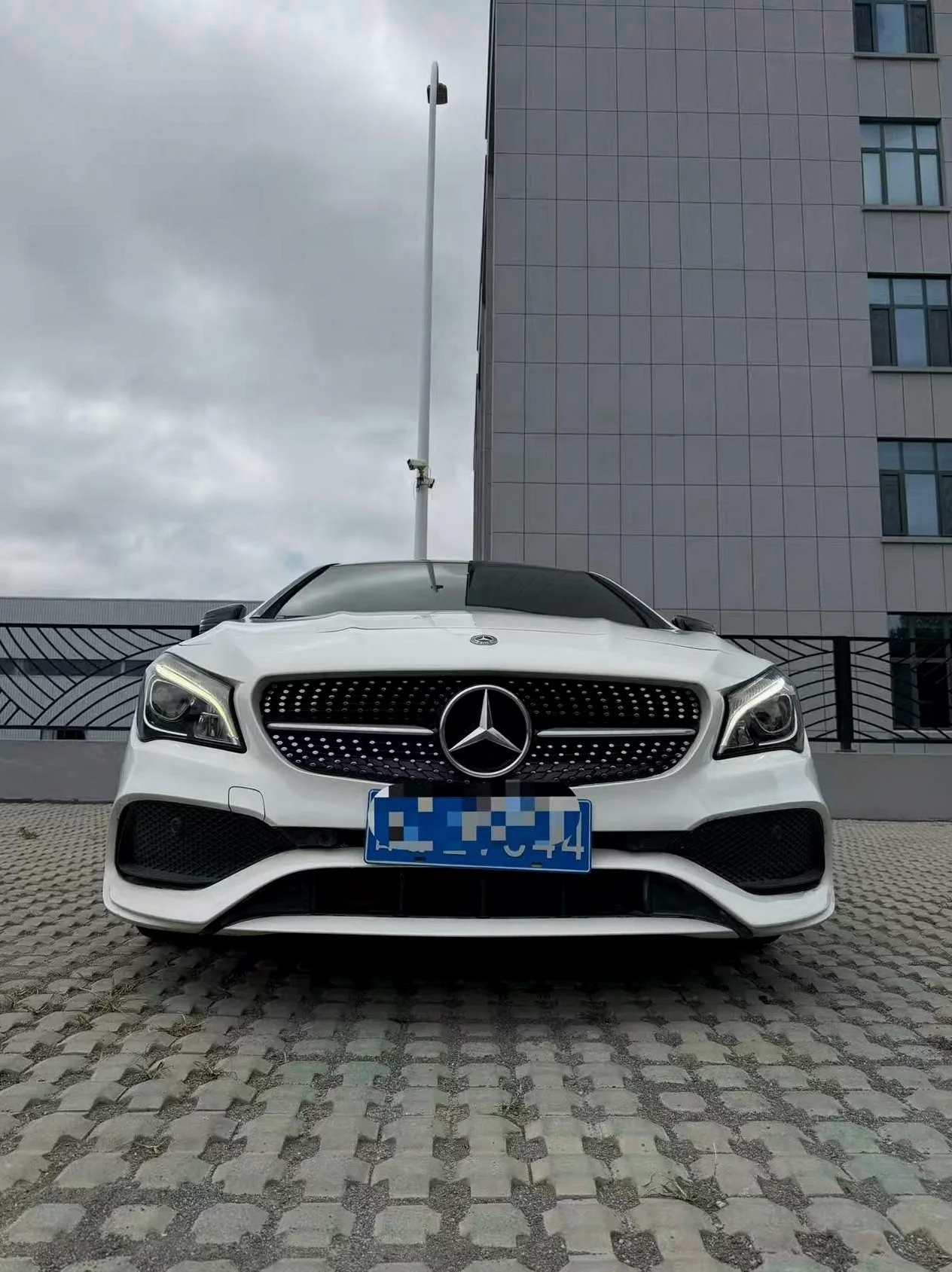 18款奔驰CLA220 2.0T四驱