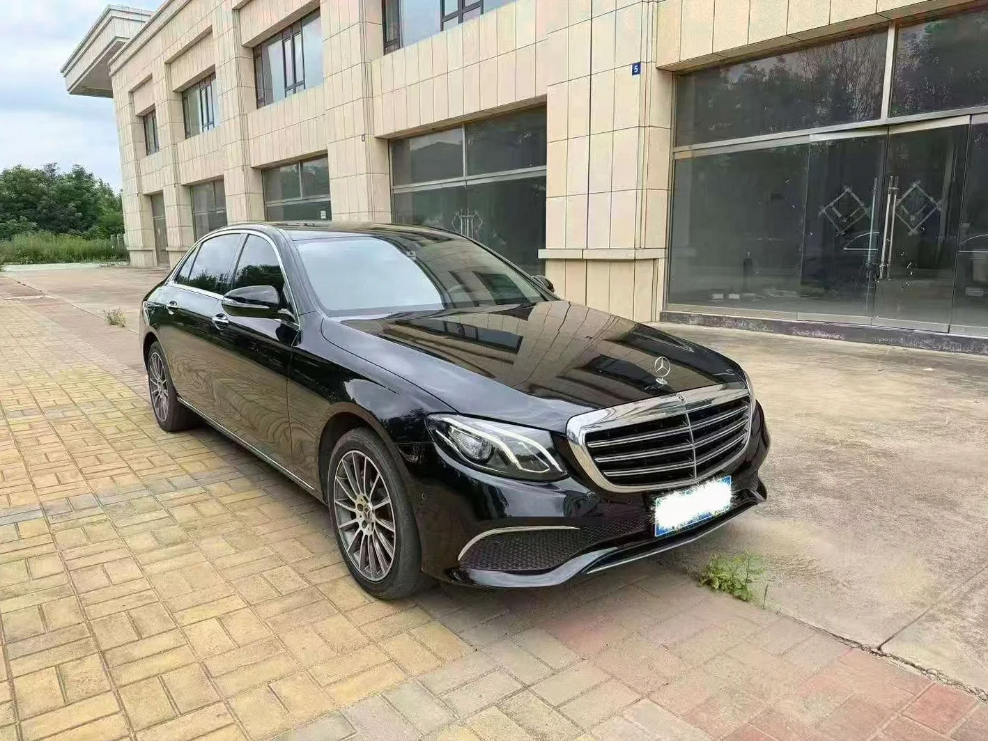 2018款奔驰E200L 2.0T高配