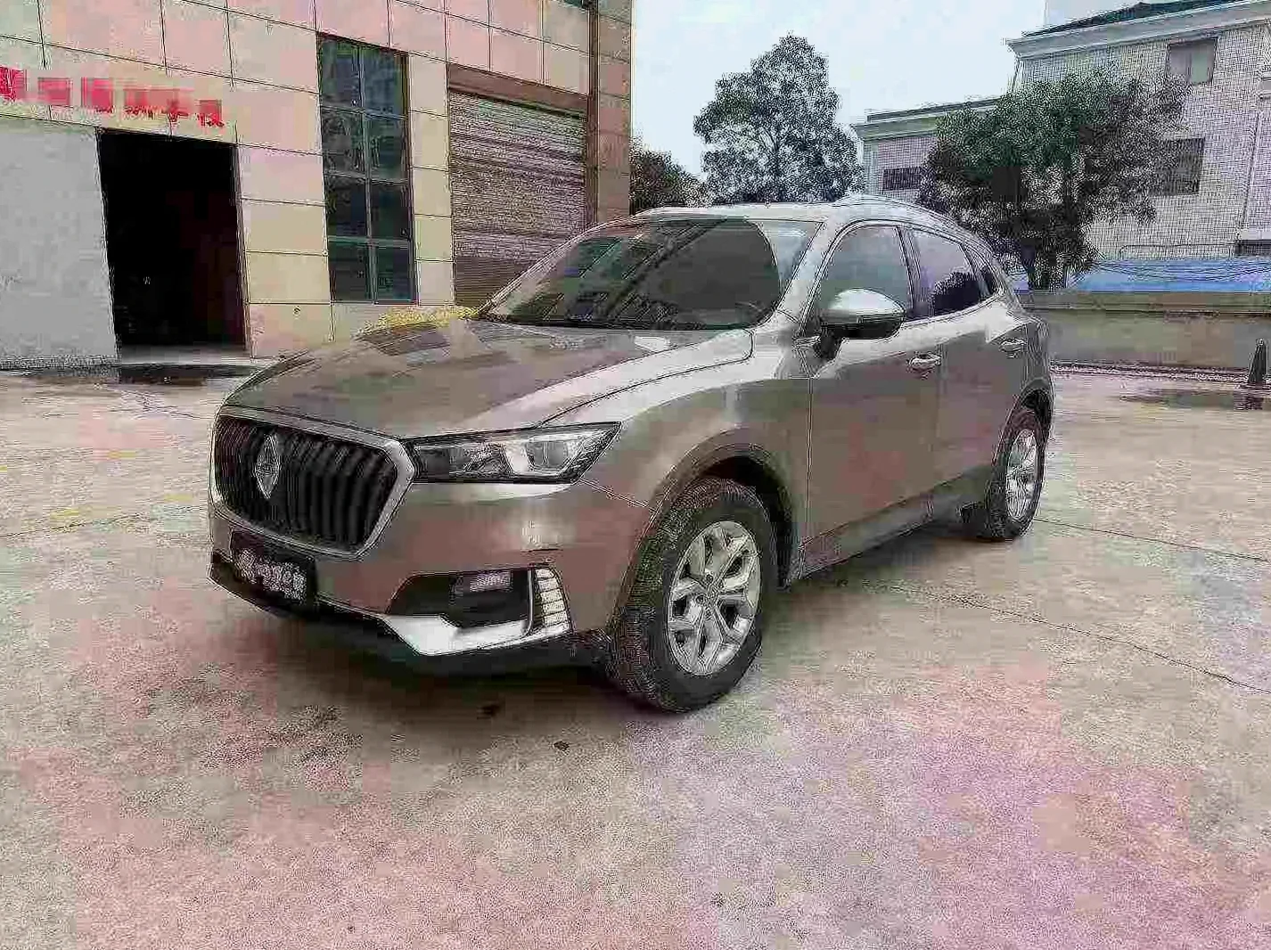 宝沃BX5 正面外观三