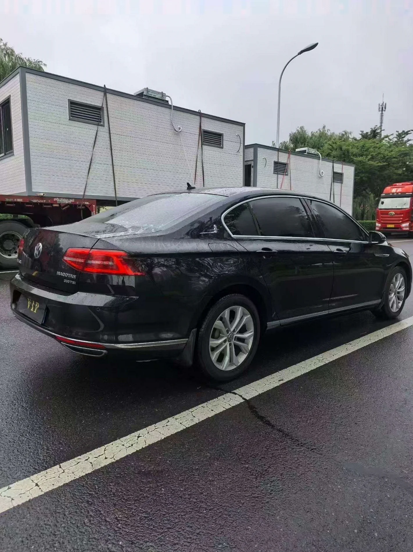 大众迈腾 后面外观三