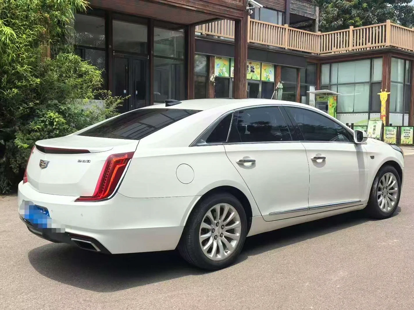 凯迪拉克XTS 内饰前排