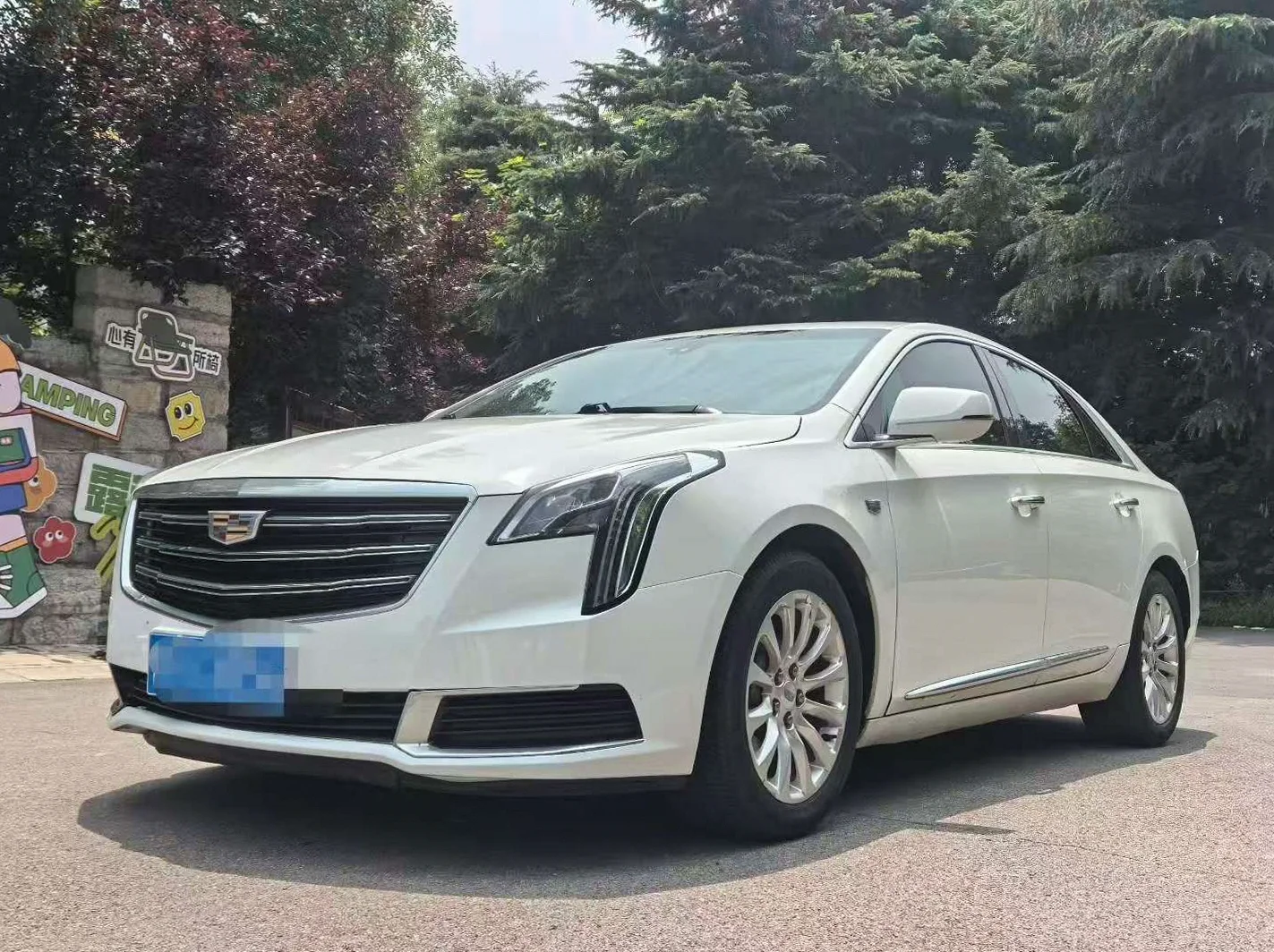 凯迪拉克XTS 正面外观三