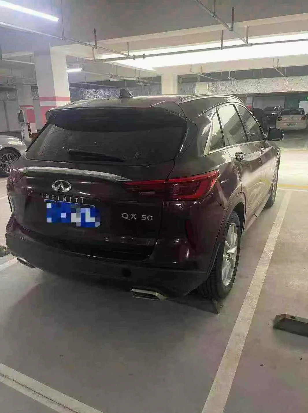 英菲尼迪QX50 后面外观三