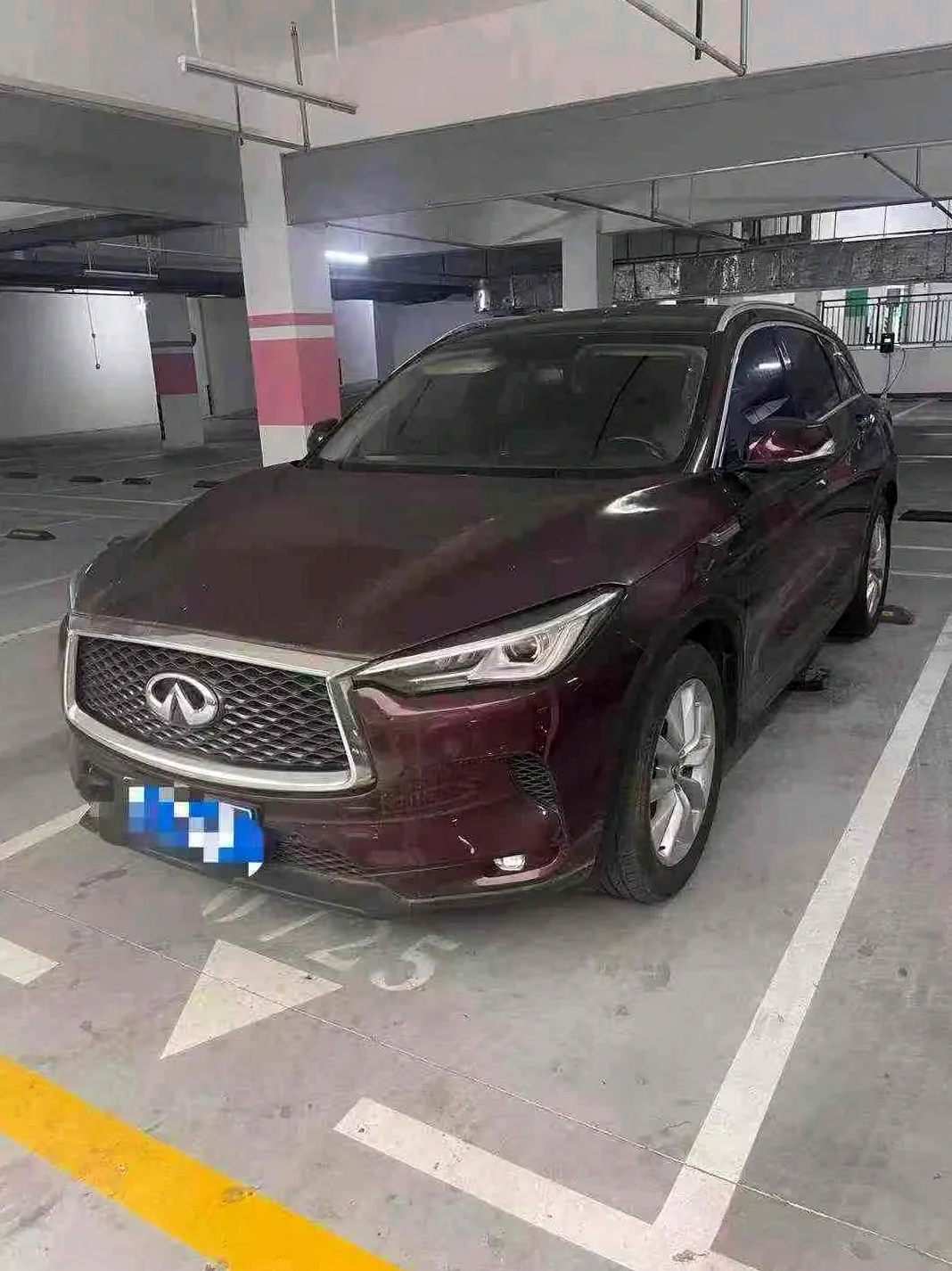 英菲尼迪QX50 正面外观三