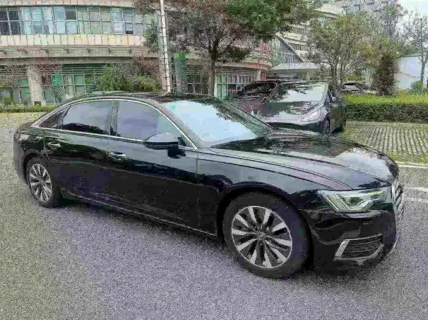 奥迪A6L 正面外观三