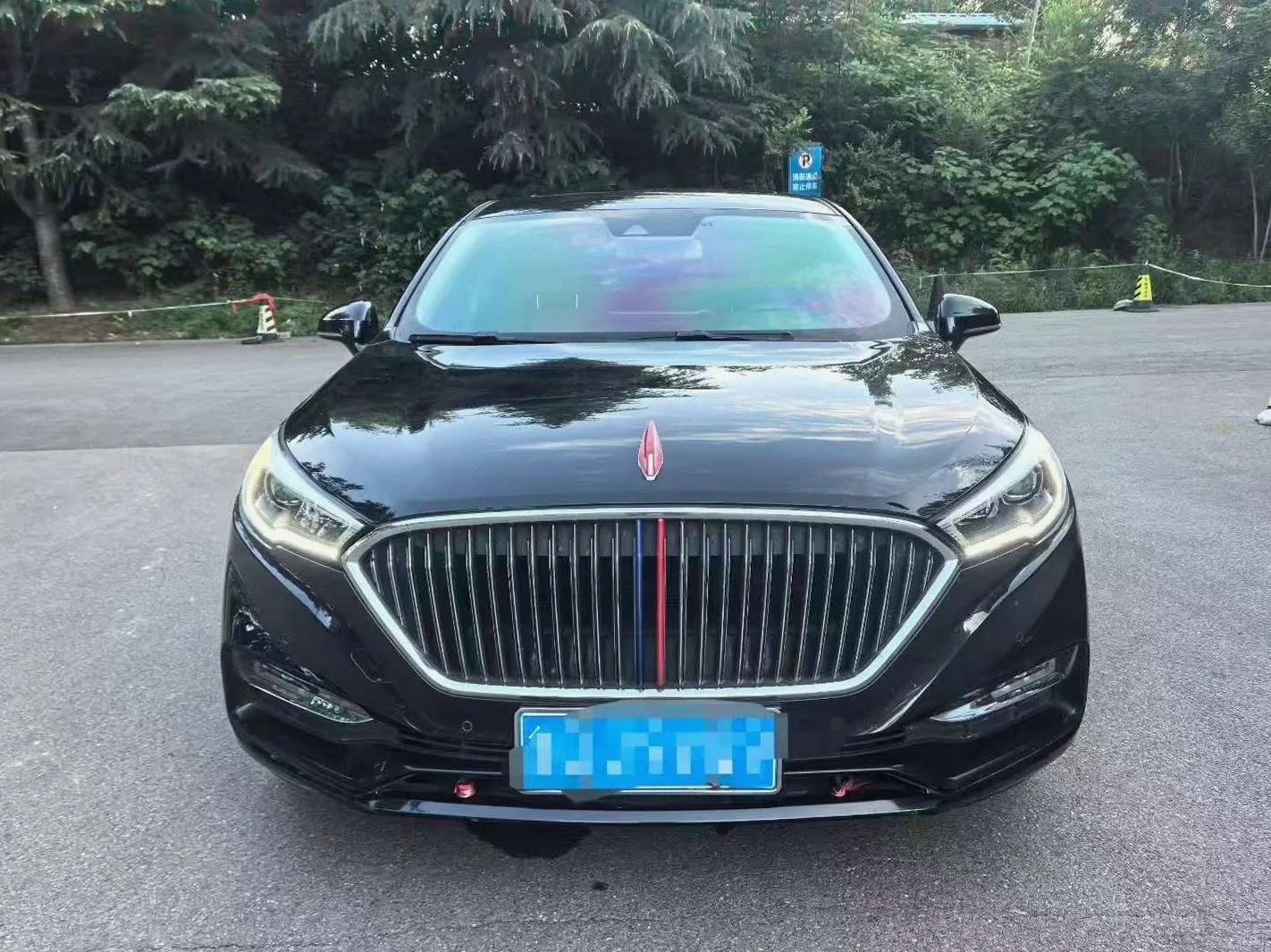 红旗H5 正面外观二