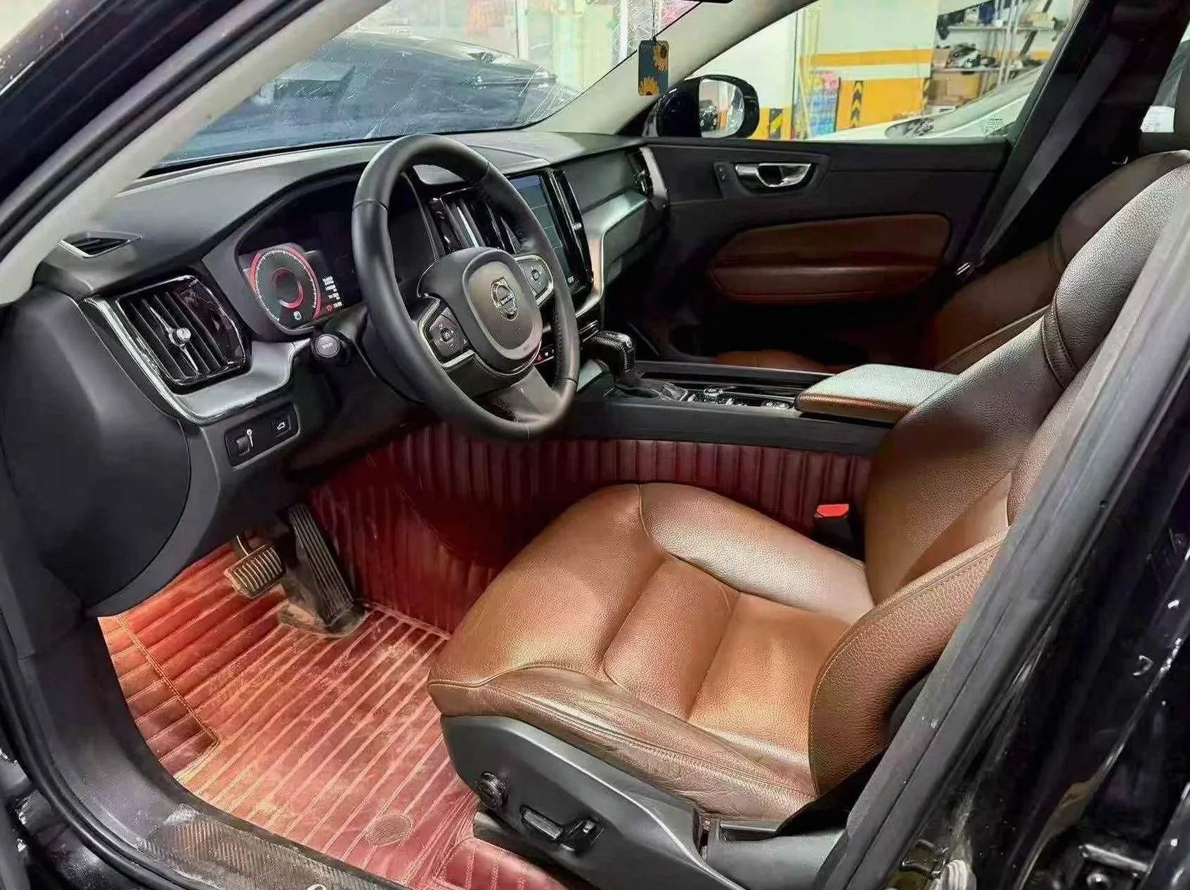 沃尔沃XC60 正面外观三
