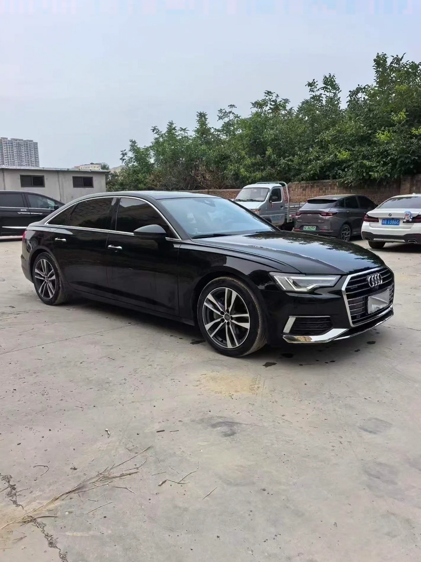 奥迪A6L 正面外观三