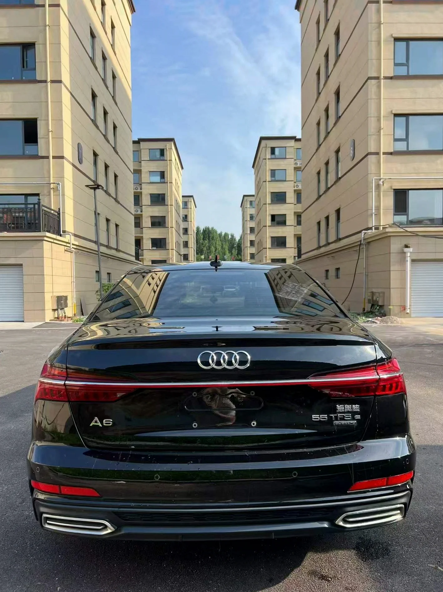 奥迪A6L 后面外观二