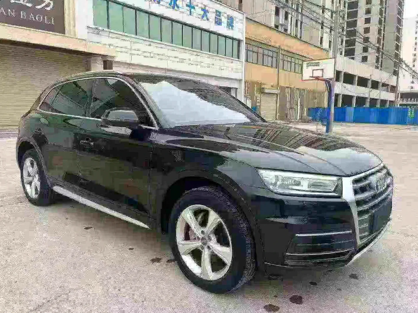 奥迪Q5 正面外观三