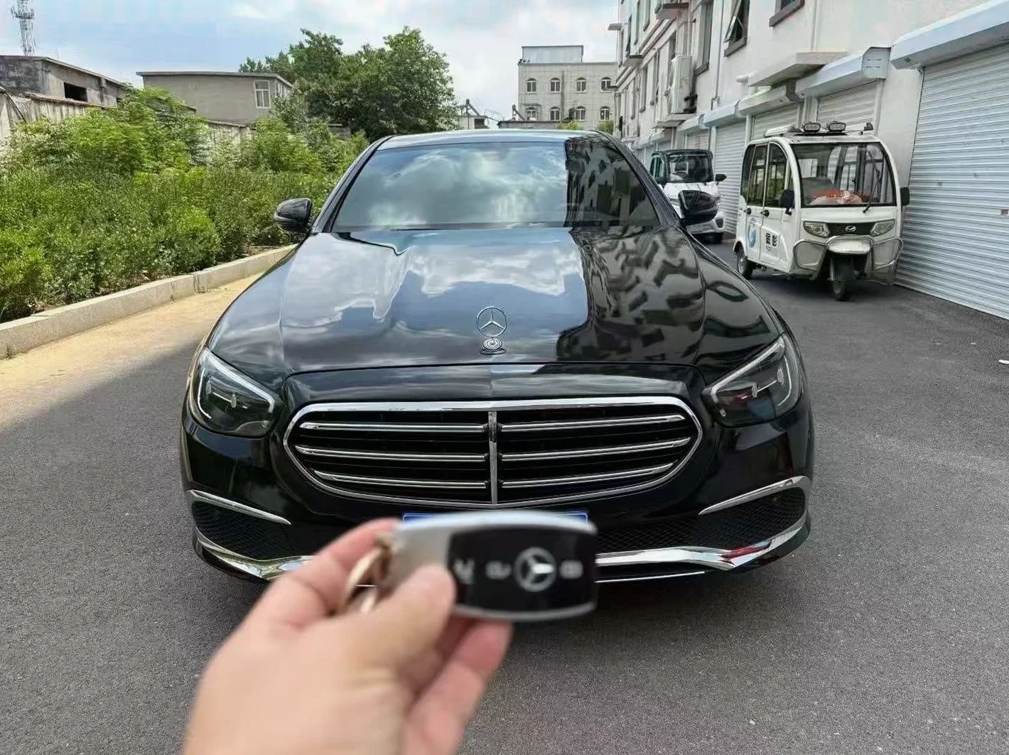 21年奔驰E260L 行政立标