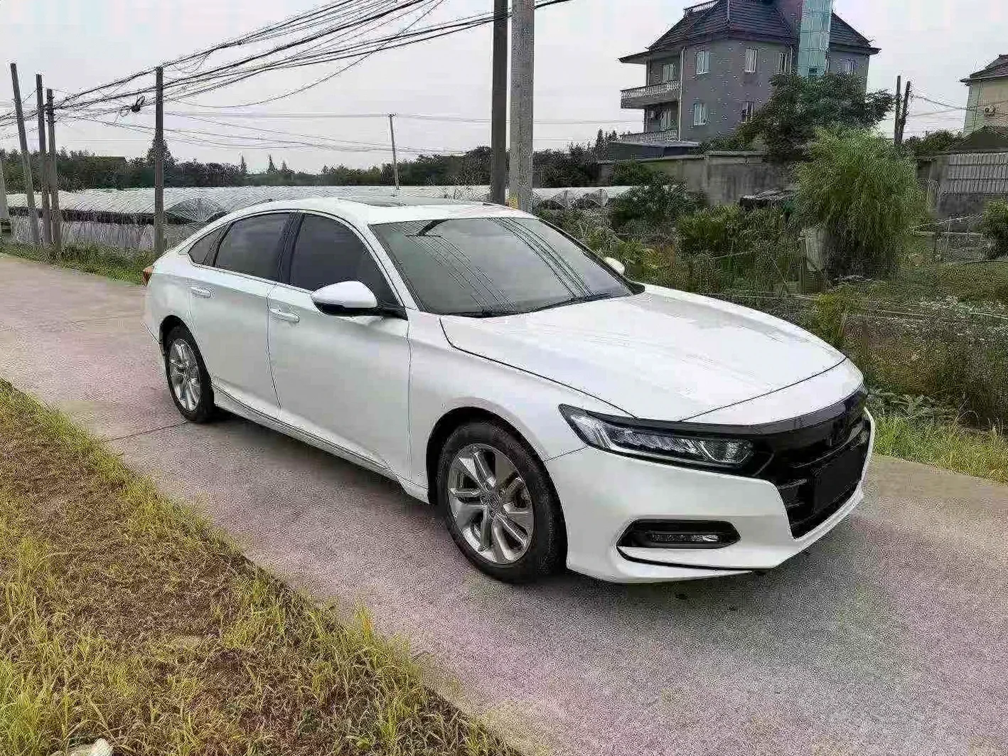 本田雅阁 后面外观三