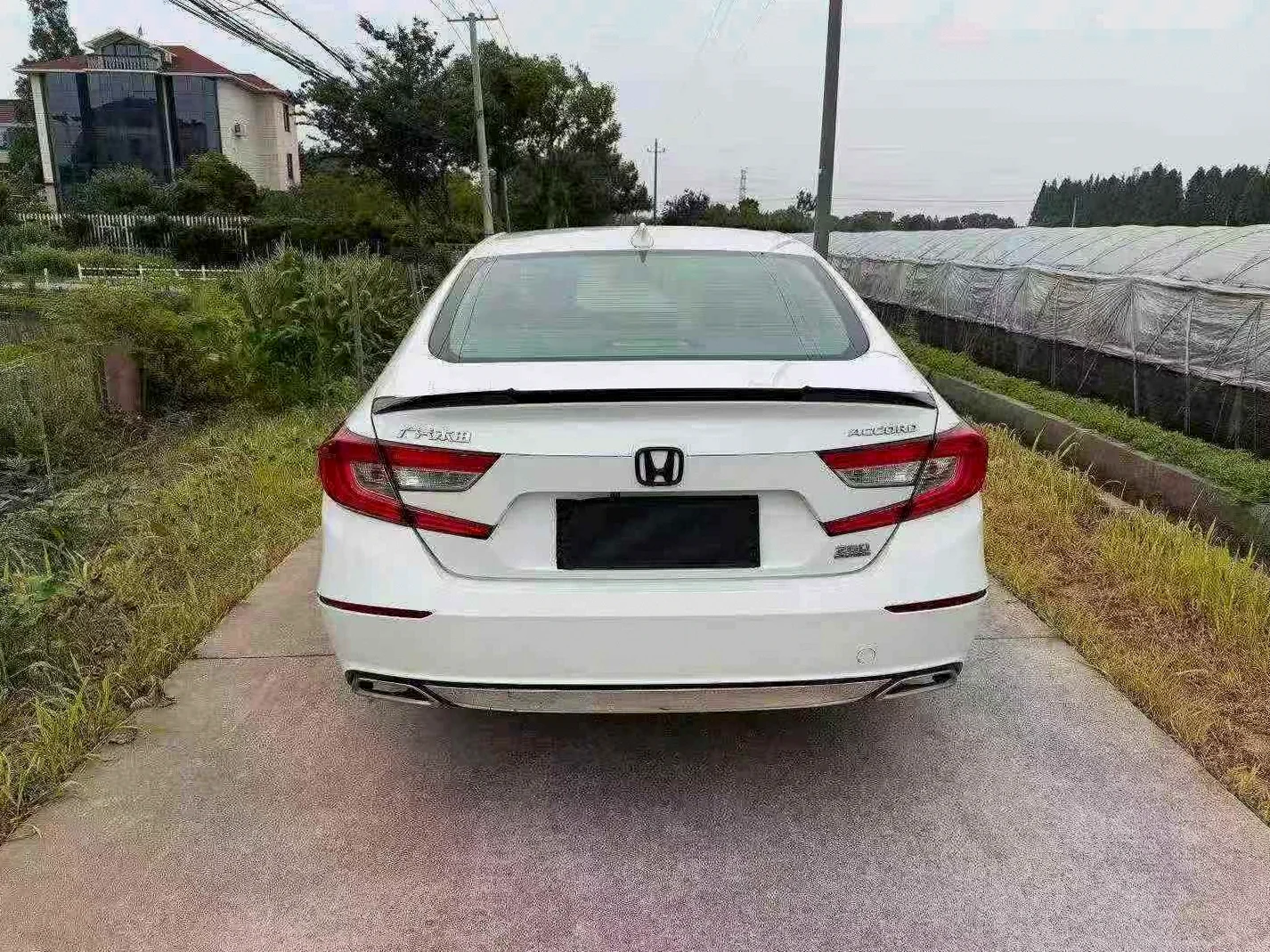 本田雅阁 后面外观一