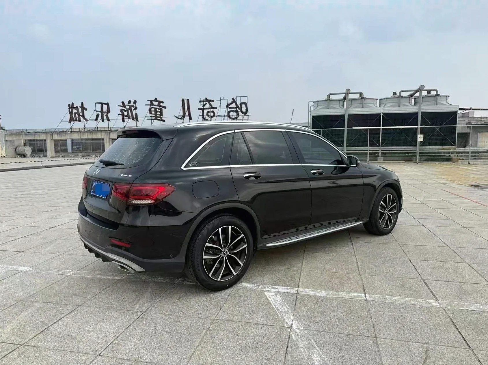 奔驰GLC 驾驶室