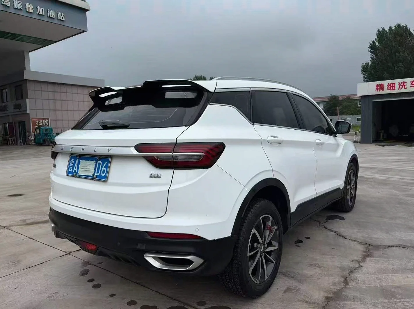 吉利缤越 后面外观三