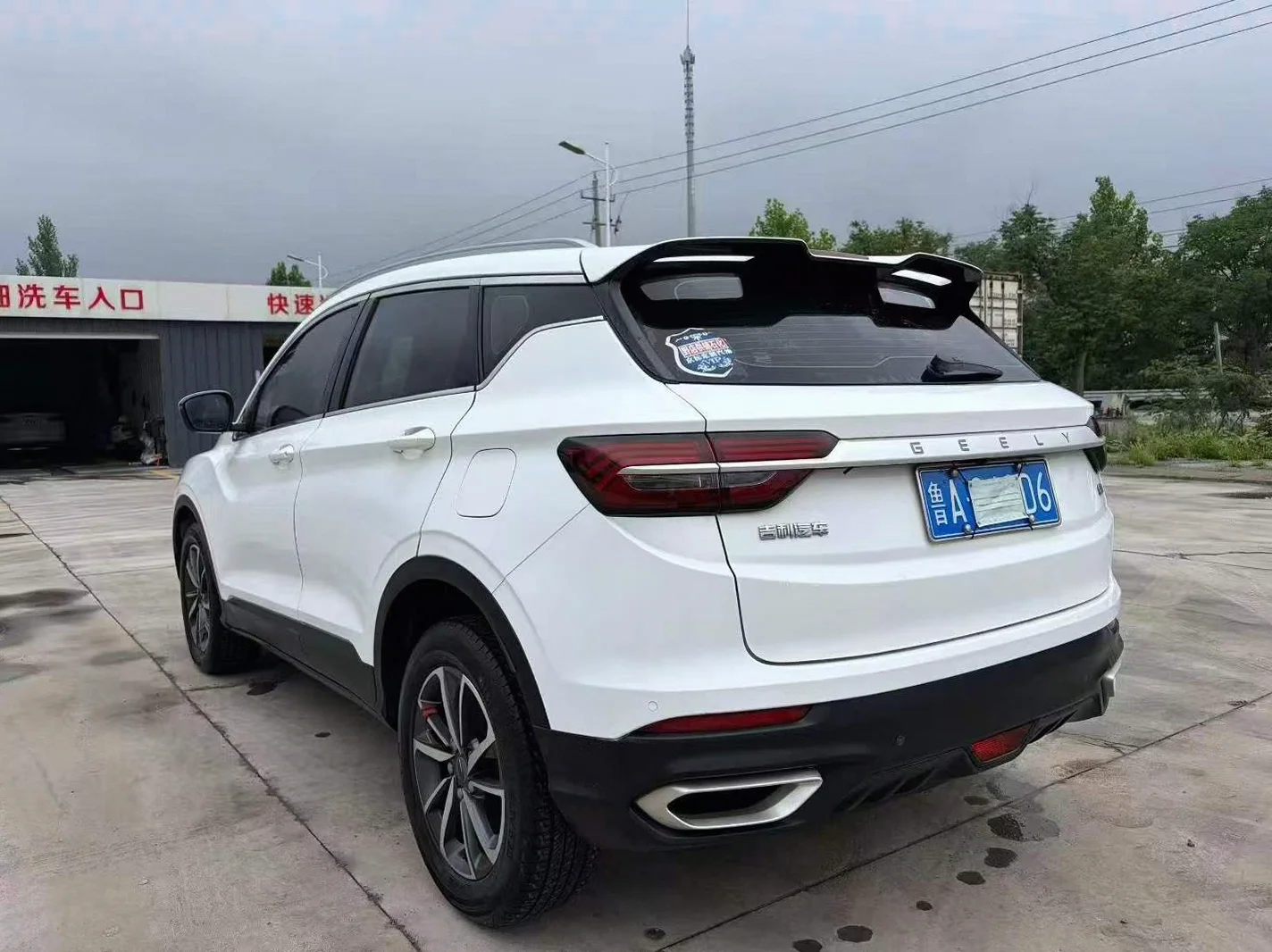 吉利缤越 后面外观二