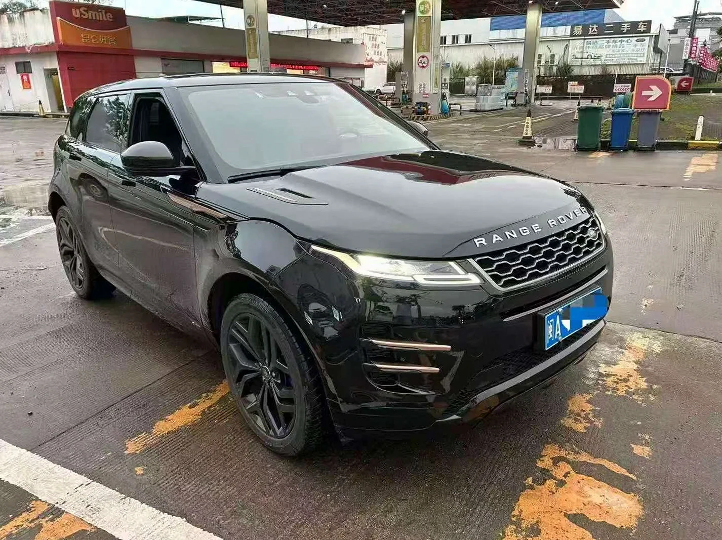 路虎极光 正面外观三