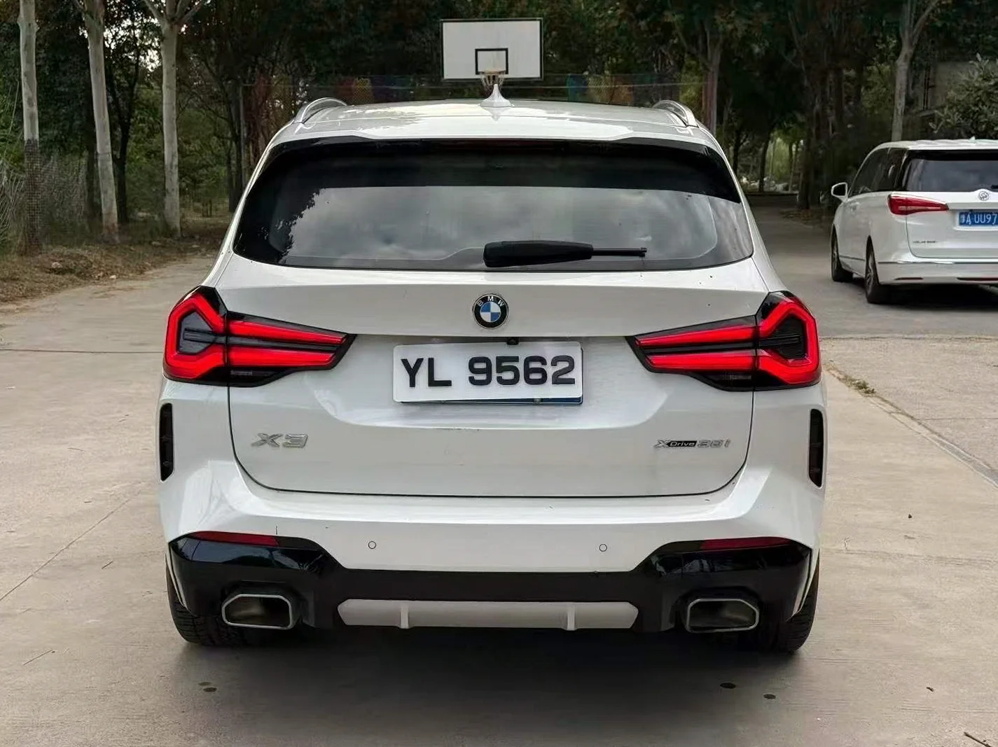 宝马X3 后面外观二