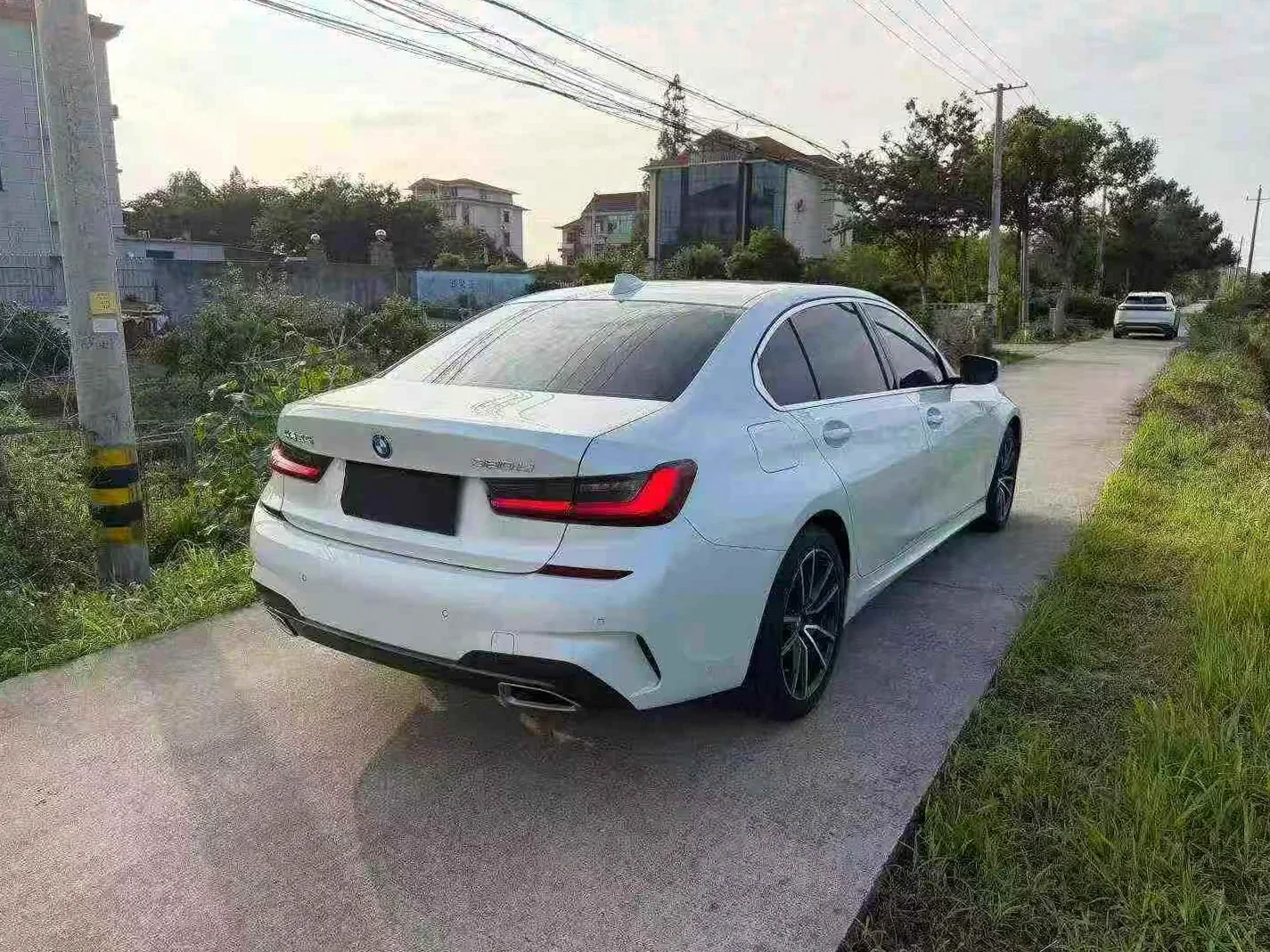 宝马3系 后面外观二
