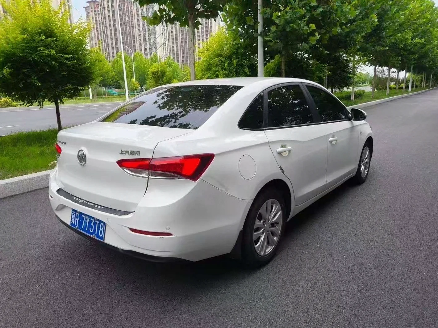 别克英朗 后面外观二