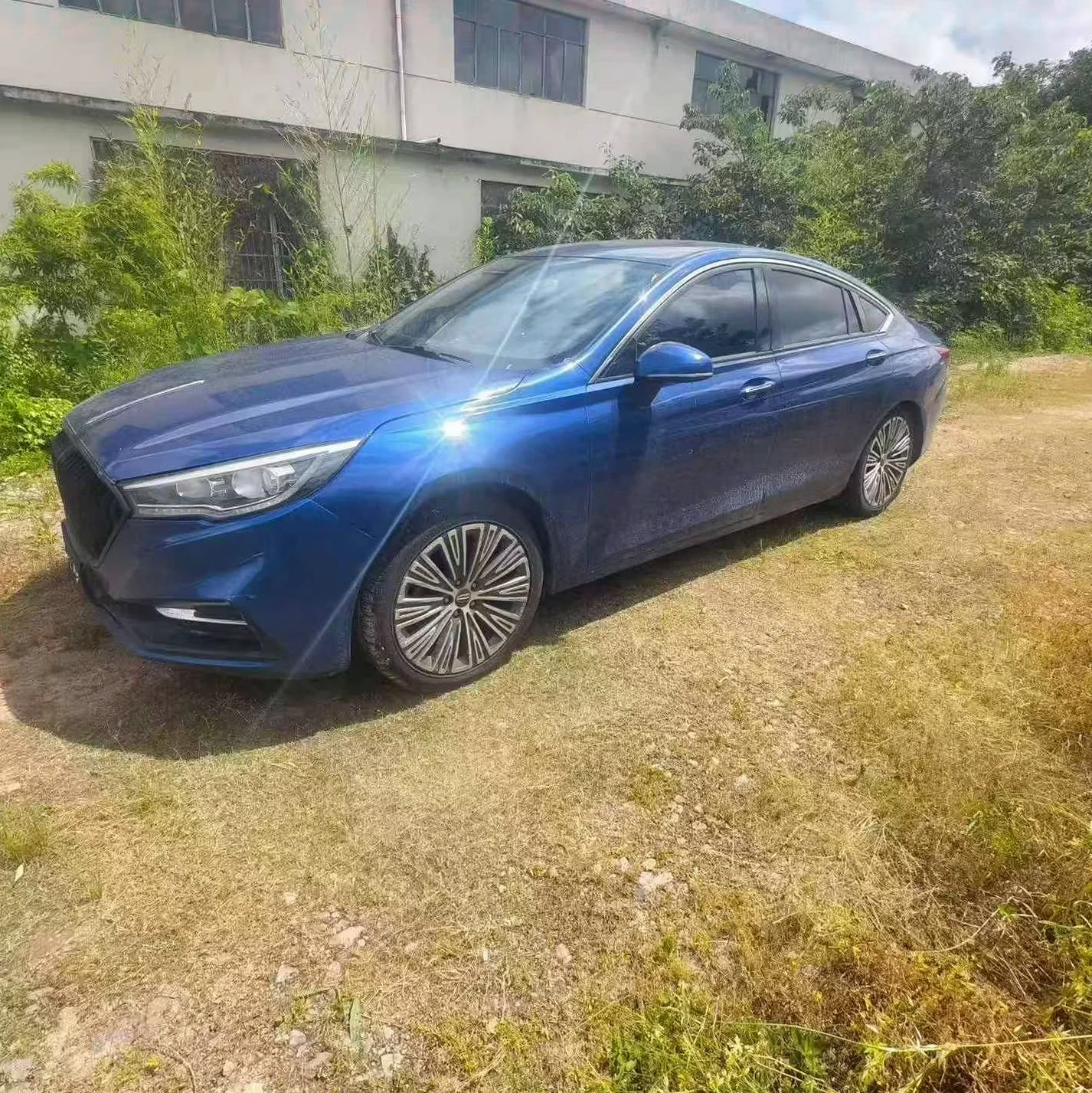红旗H5 正面外观三