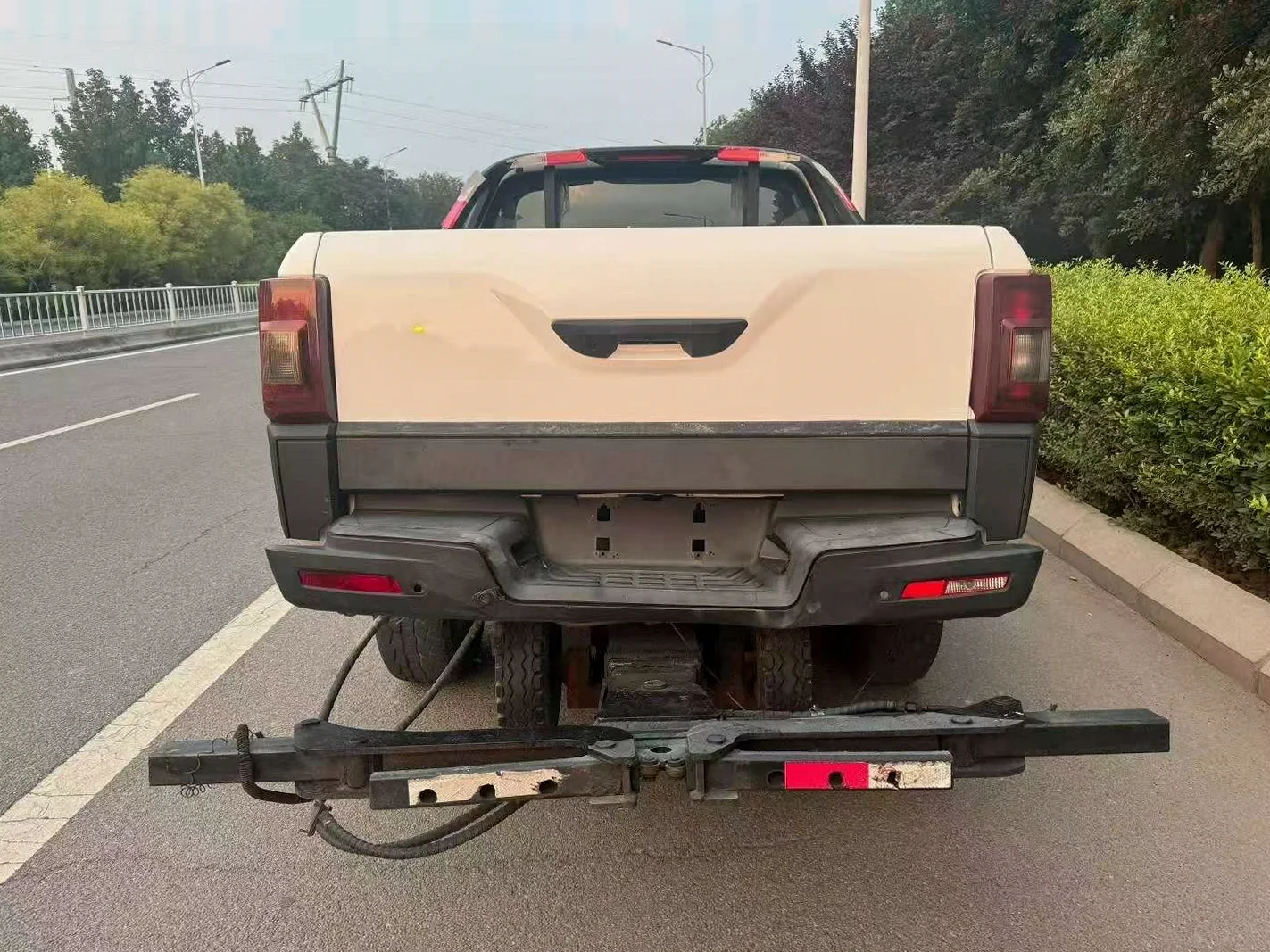 江铃域虎 后面外观二