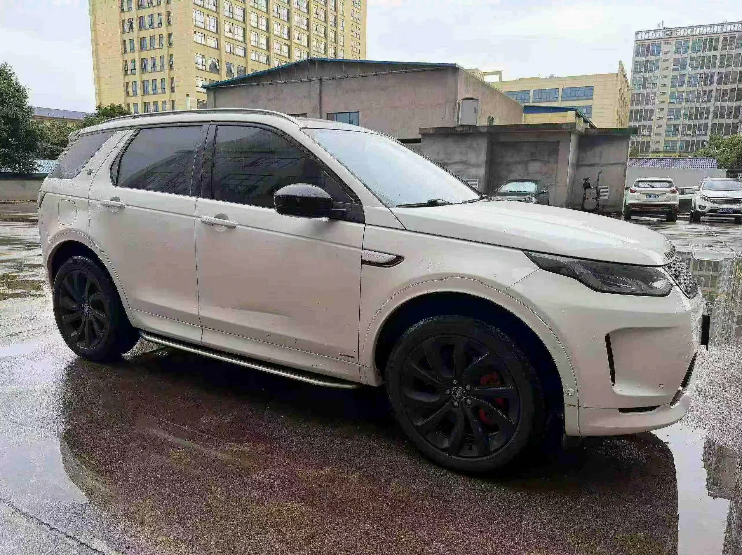 路虎发现 正面外观三