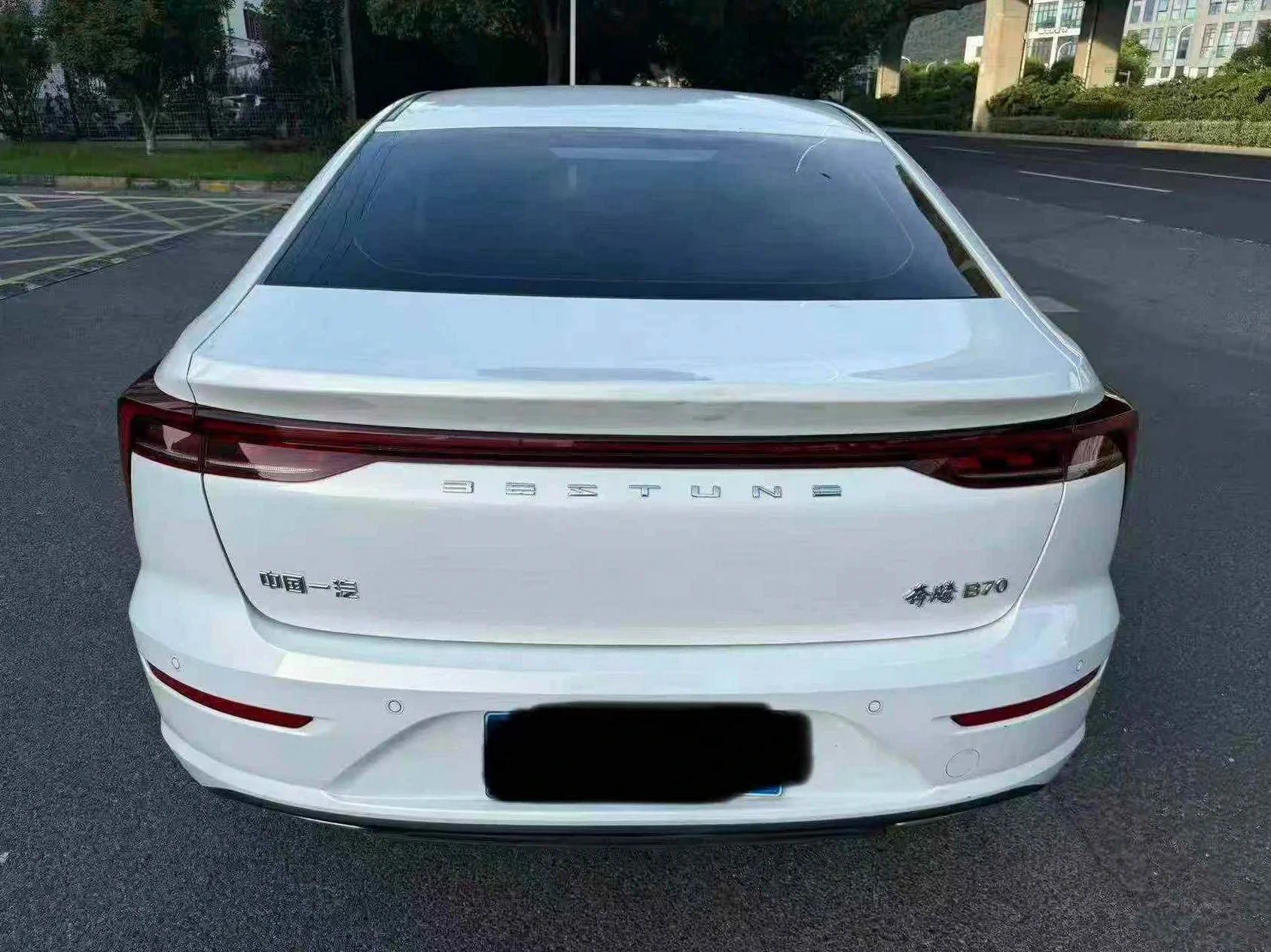 奔腾B70 驾驶室