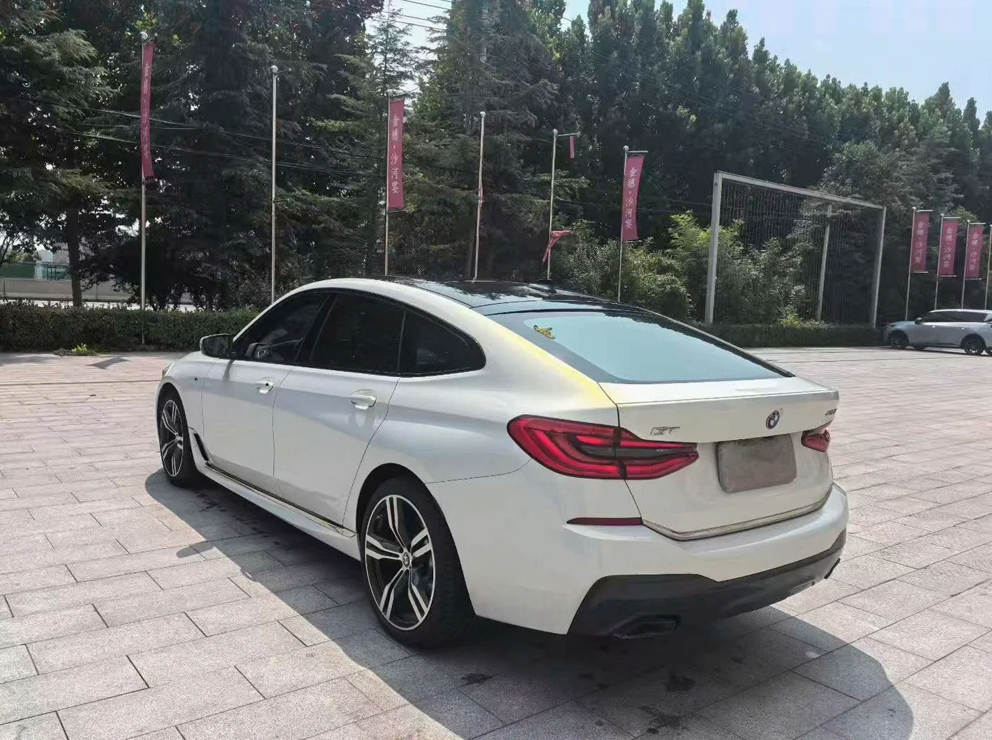 宝马6系 后面外观一