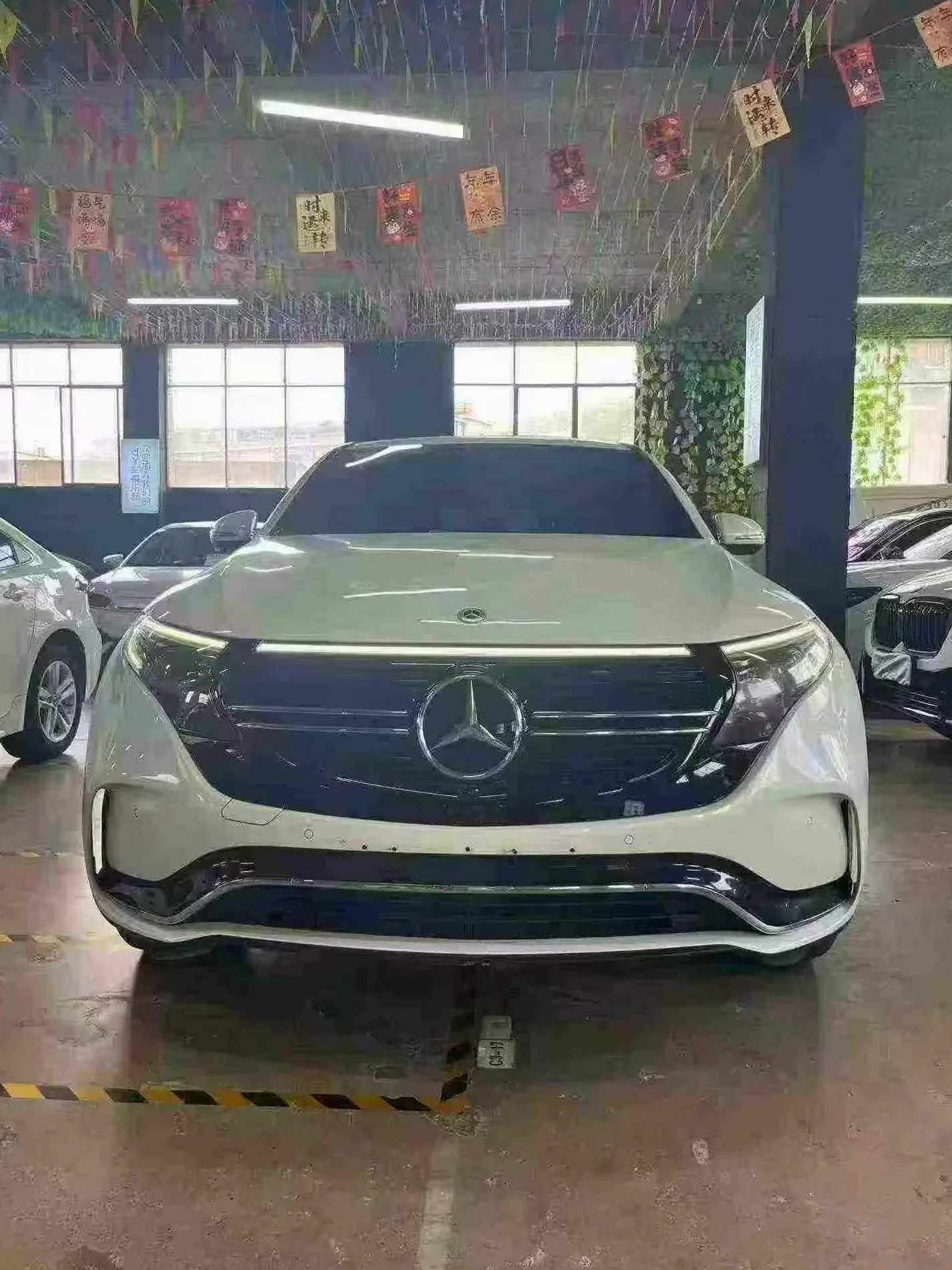 2023款 奔驰 EQC400